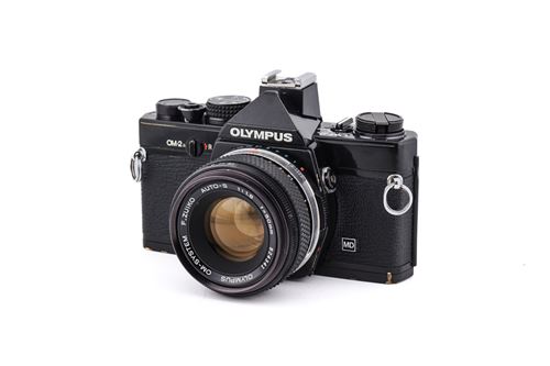 Appareil photo argentique Olympus OM-2N + 50mm f1.8 F.Zuiko Auto-S Noir Reconditionné État correct Olympus reconditionné disponible sur Fnac