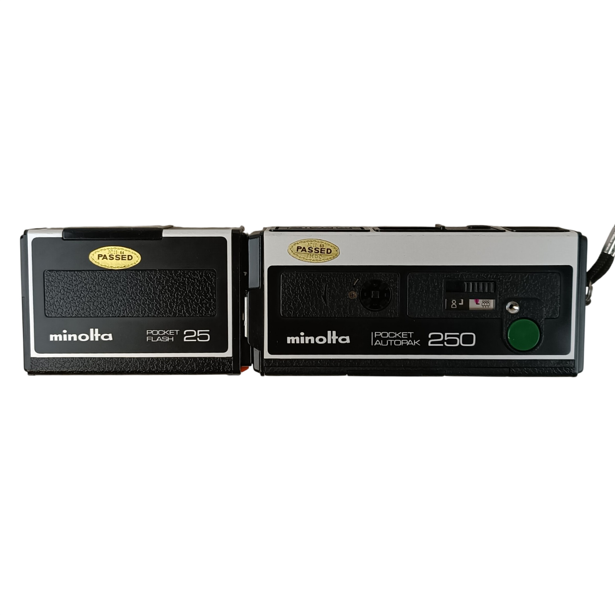 Appareil photo Argentique vintage Minolta Pocket Autopak 250, avec son étui en cuir et son flash État correct - 18,00 € Appareil photo Argentique vintage Minolta Pocket Autopak 250, avec son étui en cuir et son flash État correct reconditionné disponible sur Label Emmaüs