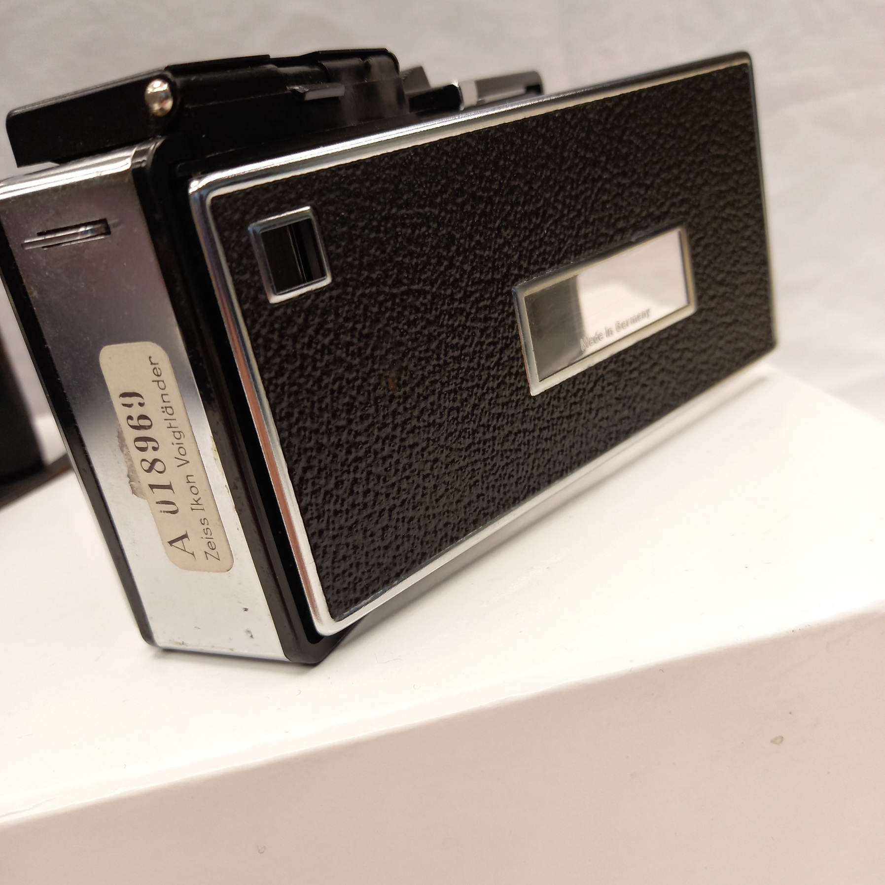 Voir photo 3 de Appareil photo argentique -- Zeiss Ikon Ikomatic F Appareil photo argentique -- Zeiss Ikon Ikomatic F État correct reconditionné photo 3