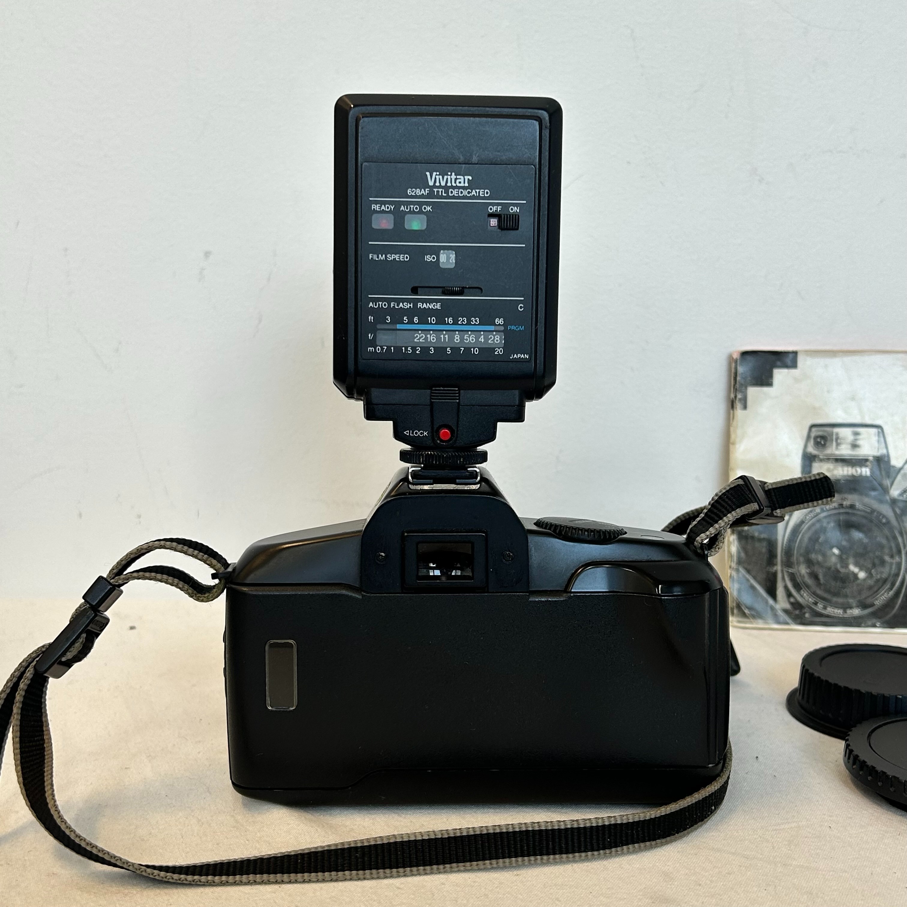 Voir photo 2 de Appareil Photo Canon EOS 850 Appareil Photo Canon EOS 850 Très bon état reconditionné photo 2