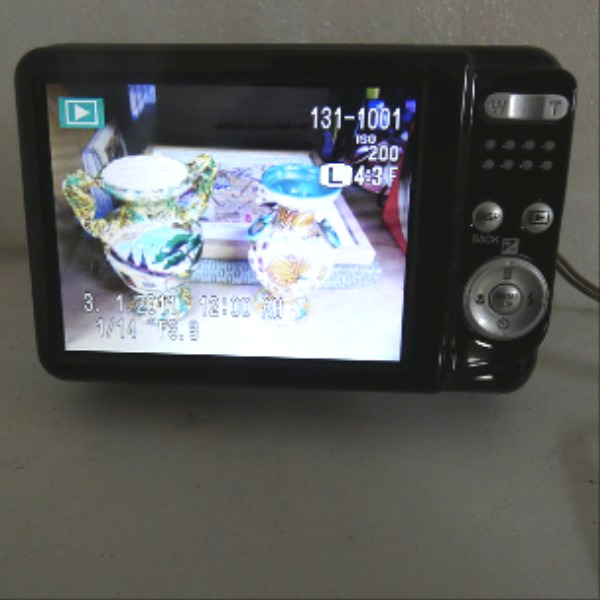 Voir photo 3 de Appareil photo compact numérique Fujifilm Finepix Ax Appareil photo compact numérique Fujifilm Finepix Ax très bon état reconditionné photo 3