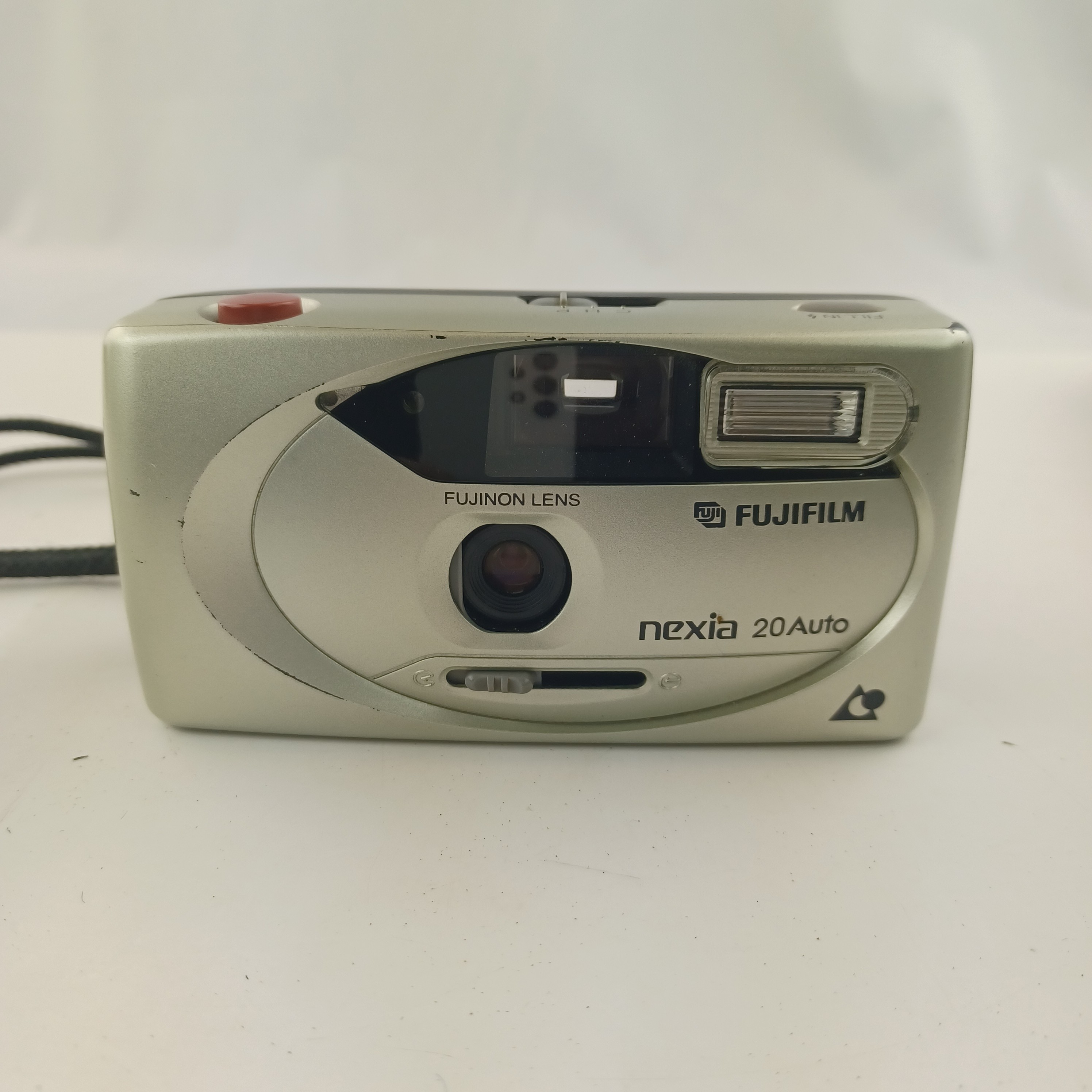 Voir photo 4 de Appareil photo Fujifilm Nexia 20 auto Appareil photo Fujifilm Nexia 20 auto Très bon état reconditionné photo 4