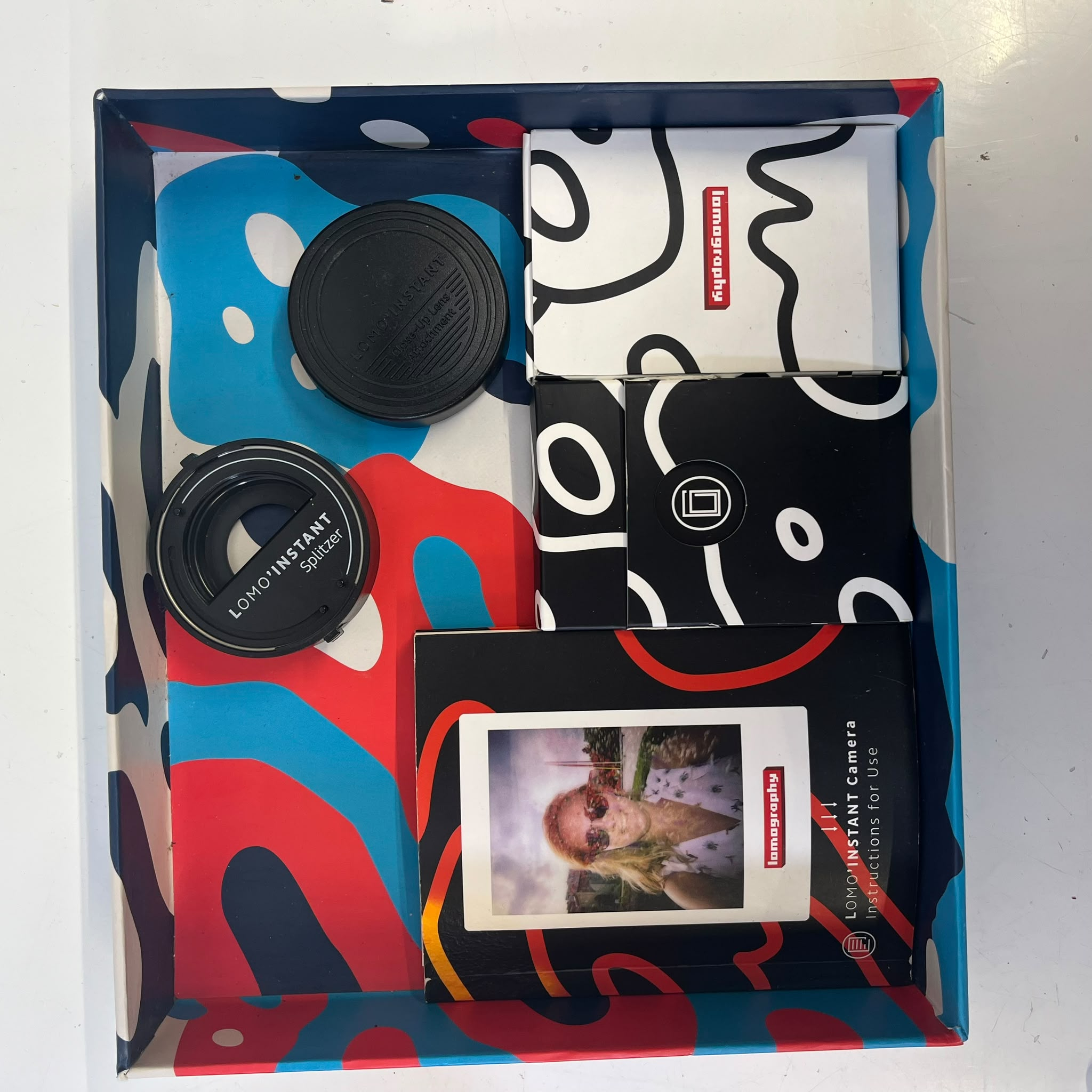 Voir photo 4 de Appareil photo instantané Lomo'Instant Sanremo Lomography - Boîte et accessoires | Dero Appareil photo instantané Lomo'Instant Sanremo Lomography - Boîte et accessoires Très bon état reconditionné photo 4 | Dero