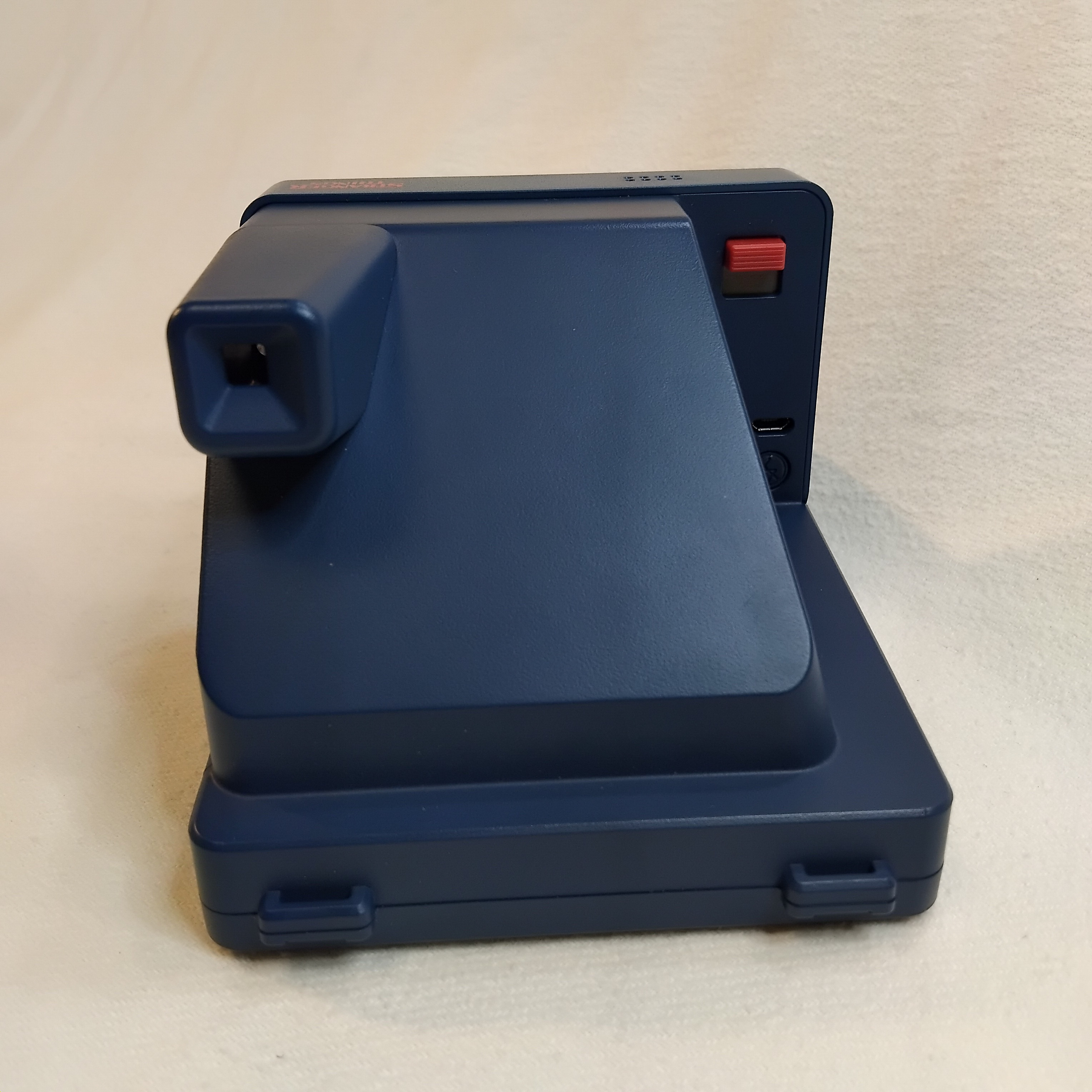 Voir photo 5 de Appareil photo instantané Polaroid OneStep 2 édition limitée Stranger Things | Dero Appareil photo instantané Polaroid OneStep 2 édition limitée Stranger Things Bon état reconditionné photo 5 | Dero