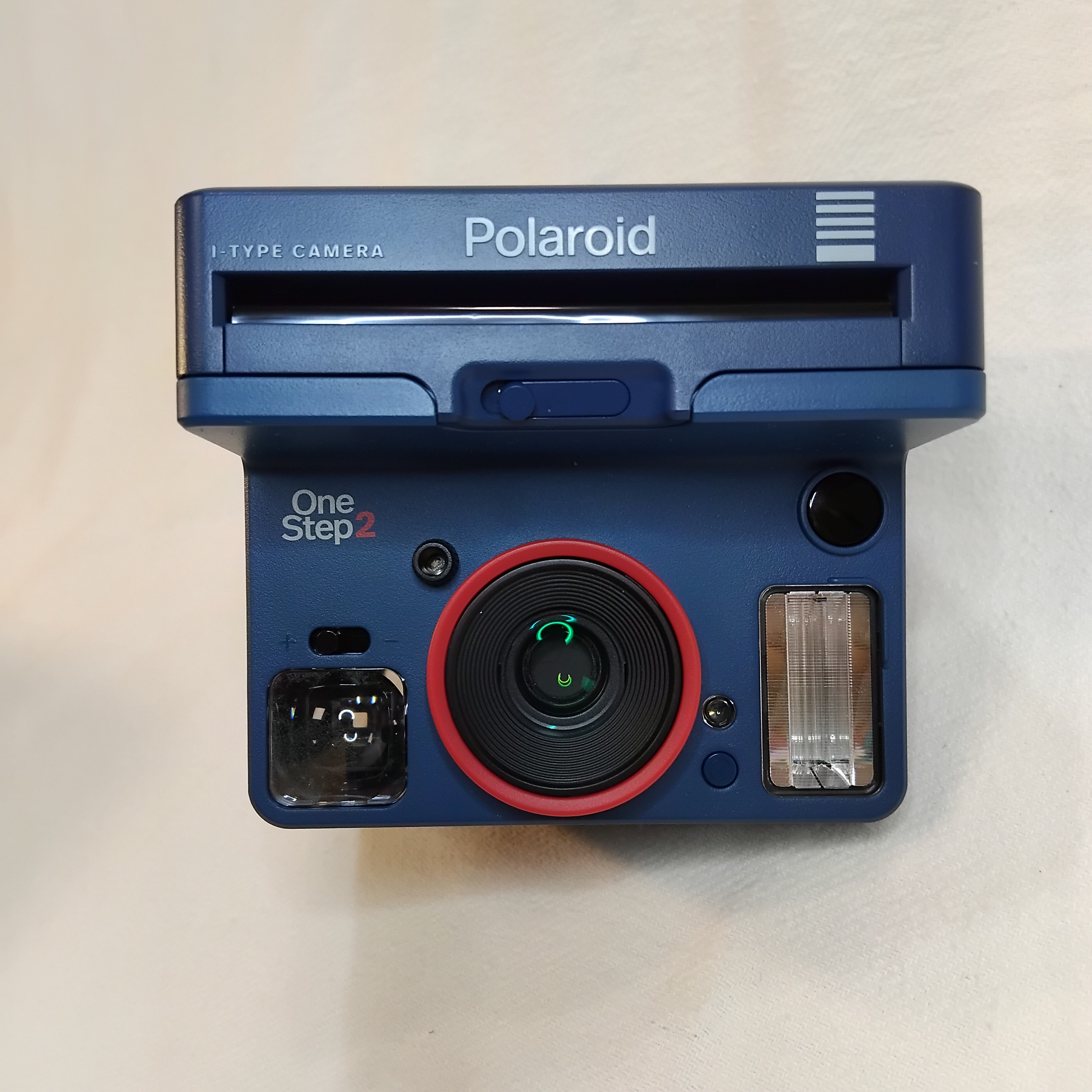 Voir photo 8 de Appareil photo instantané Polaroid OneStep 2 édition limitée Stranger Things | Dero Appareil photo instantané Polaroid OneStep 2 édition limitée Stranger Things Bon état reconditionné photo 8 | Dero