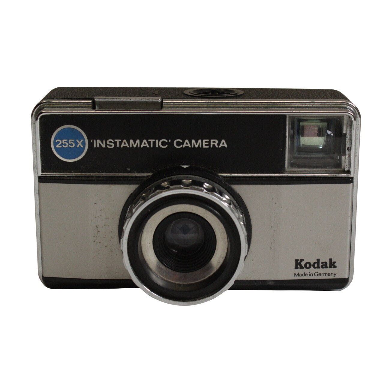 Appareil photo Kodak Instamatic 255X - 10,00 € Appareil photo Kodak Instamatic 255X reconditionné disponible sur Label Emmaüs