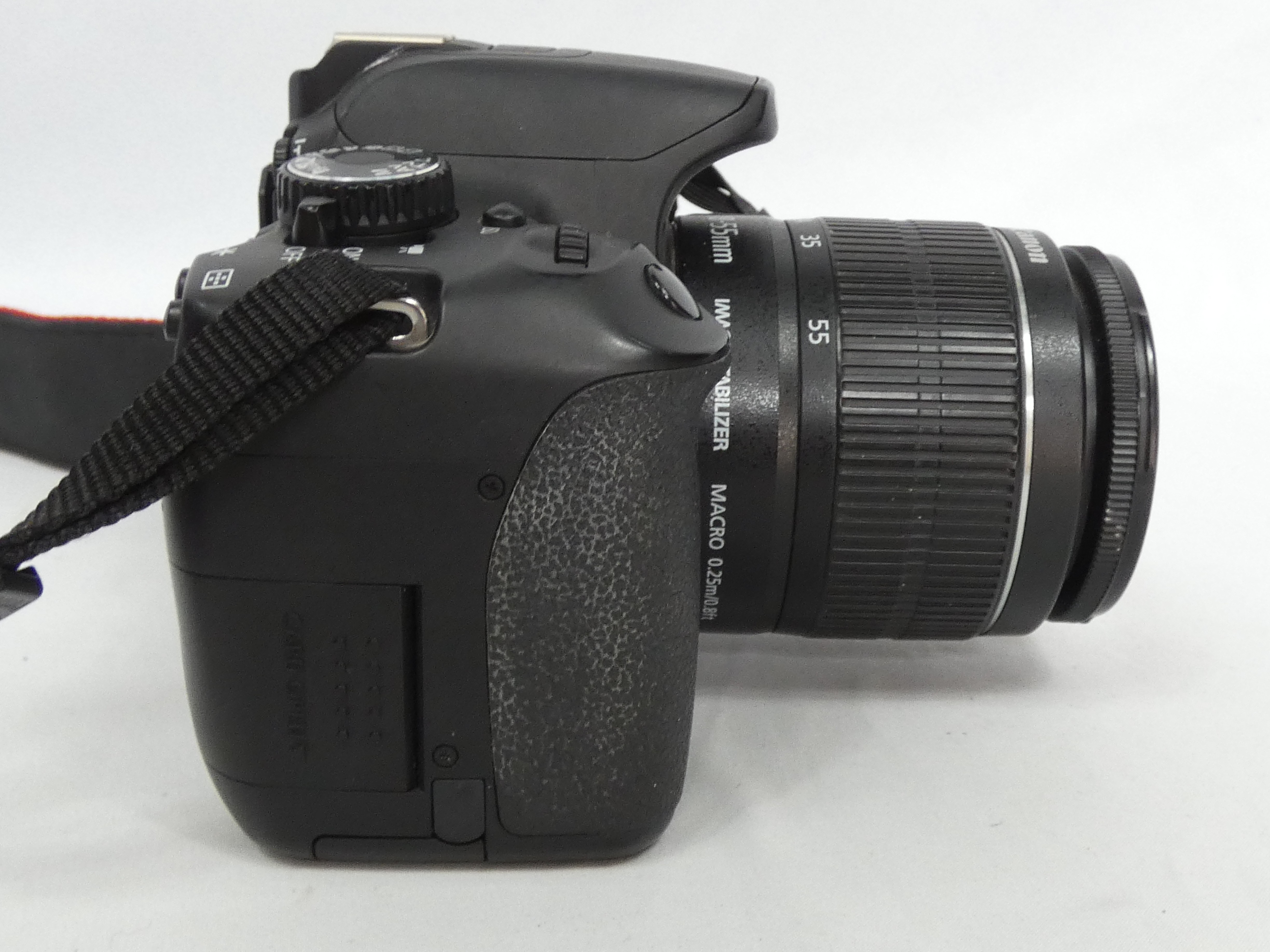 Voir photo 4 de Appareil photo numérique CANON EOS 650D (À réparer) + objectif EF-S 18-55 mm 1:3.5-5.6 IS II Appareil photo numérique CANON EOS 650D (À réparer) + objectif EF-S 18-55 mm 1:3.5-5.6 IS II Bon état reconditionné photo 4