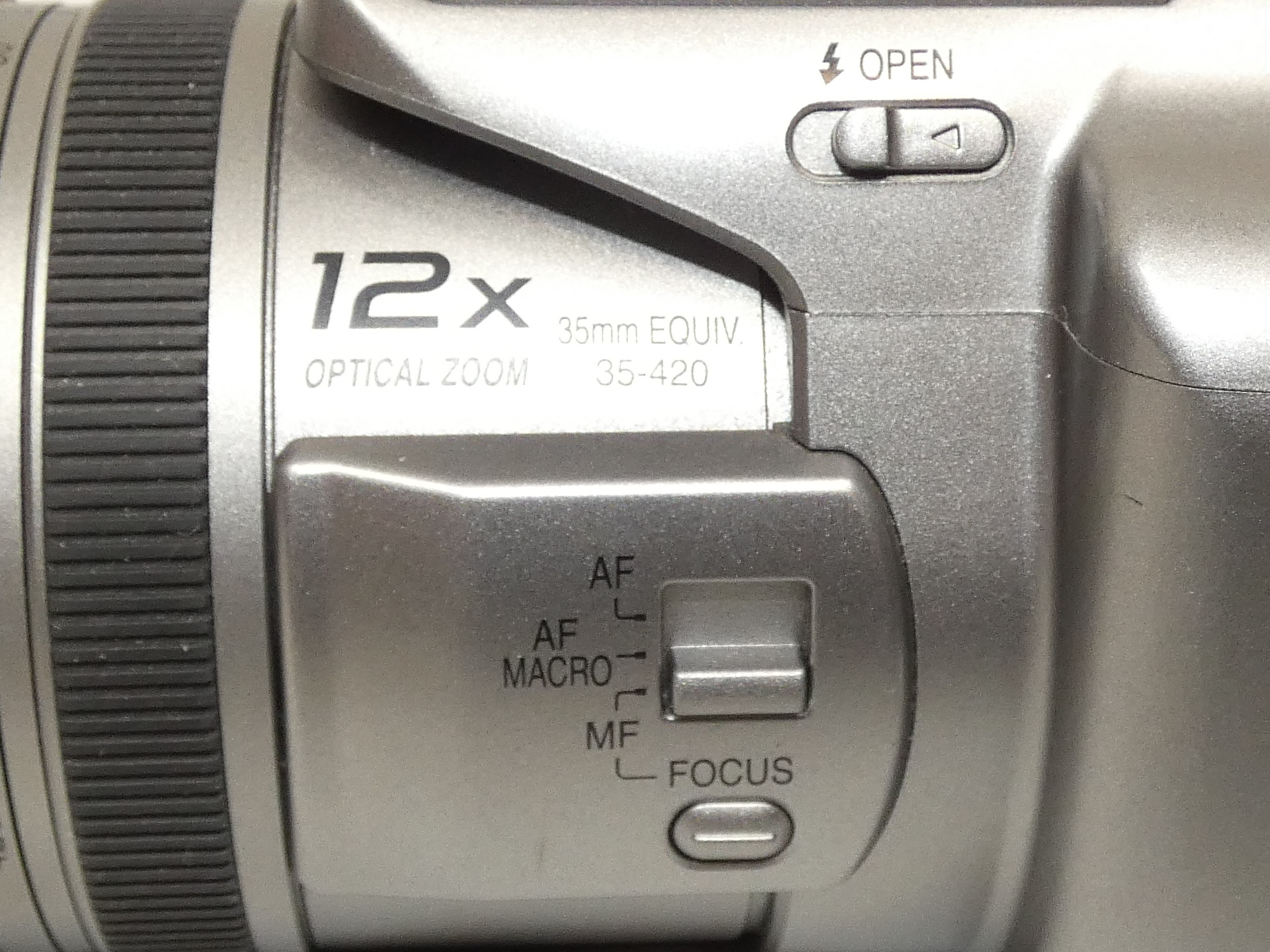 Voir photo 12 de Appareil photo numérique PANASONIC Lumix DMC-FZ50 (pour pièces) Appareil photo numérique PANASONIC Lumix DMC-FZ50 (pour pièces) Très bon état reconditionné photo 12