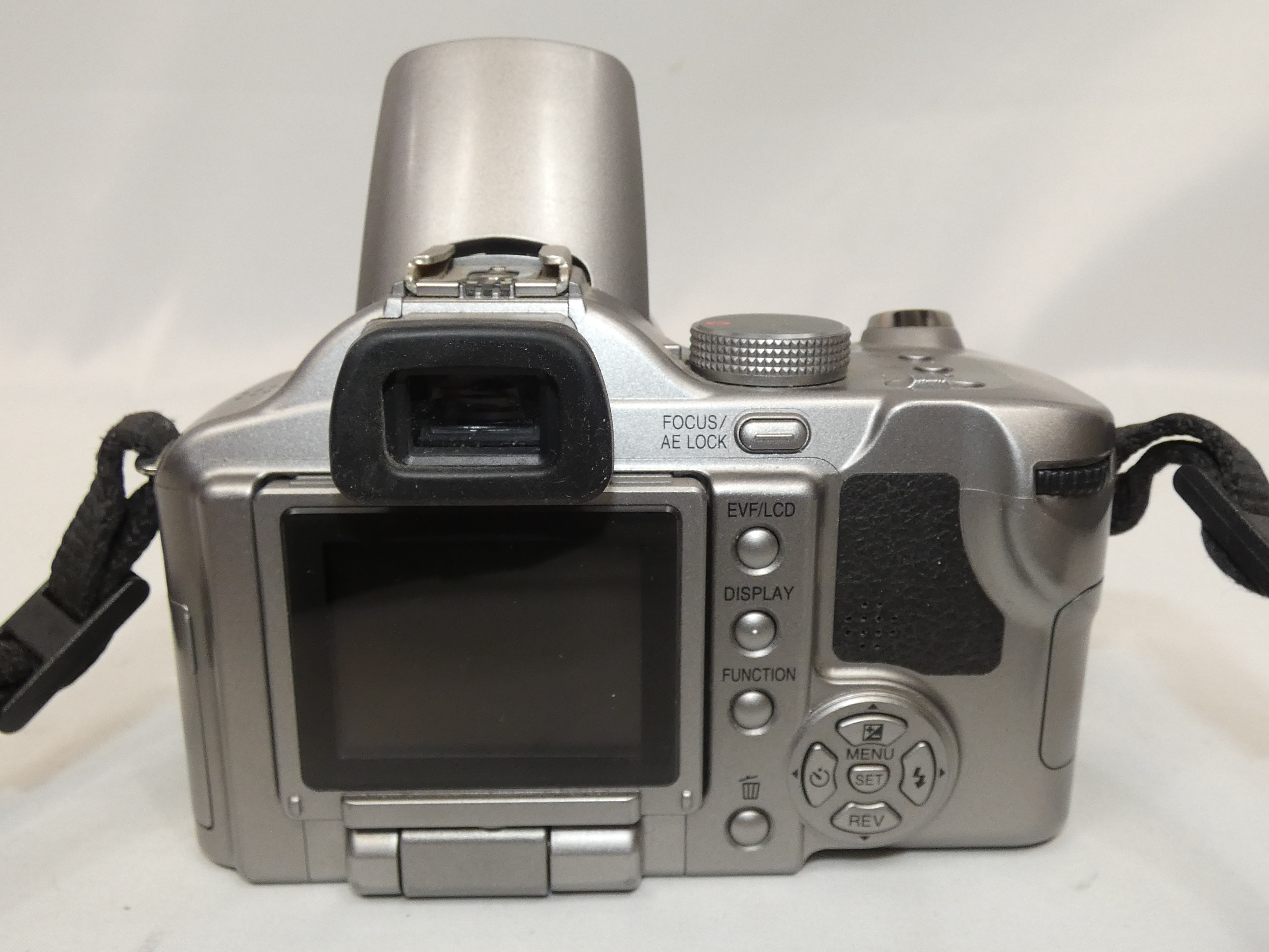 Voir photo 6 de Appareil photo numérique PANASONIC Lumix DMC-FZ50 (pour pièces) Appareil photo numérique PANASONIC Lumix DMC-FZ50 (pour pièces) Très bon état reconditionné photo 6
