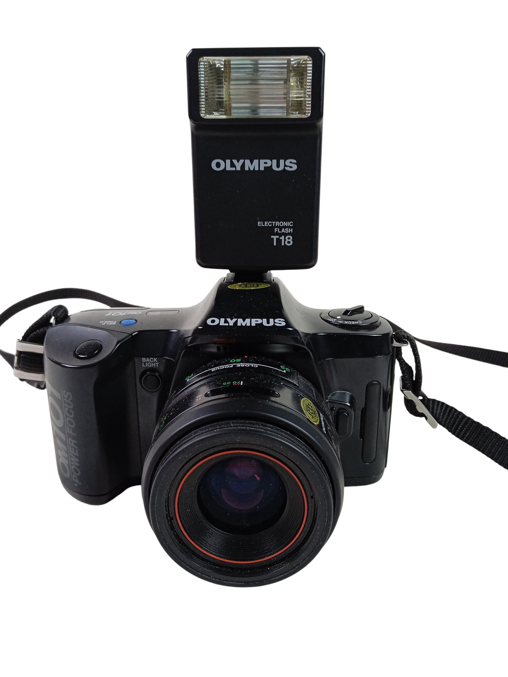 Voir photo 1 de Appareil photo Olympus argentique OM 101 Power Focus Zoom 35-70mm 1 :3.5 et son Electronic Flash T18 de marque Olympus avec pellicules | Dero Appareil photo Olympus argentique OM 101 Power Focus Zoom 35-70mm 1 :3.5 et son Electronic Flash T18 de marque Olympus avec pellicules Bon état reconditionné | Dero