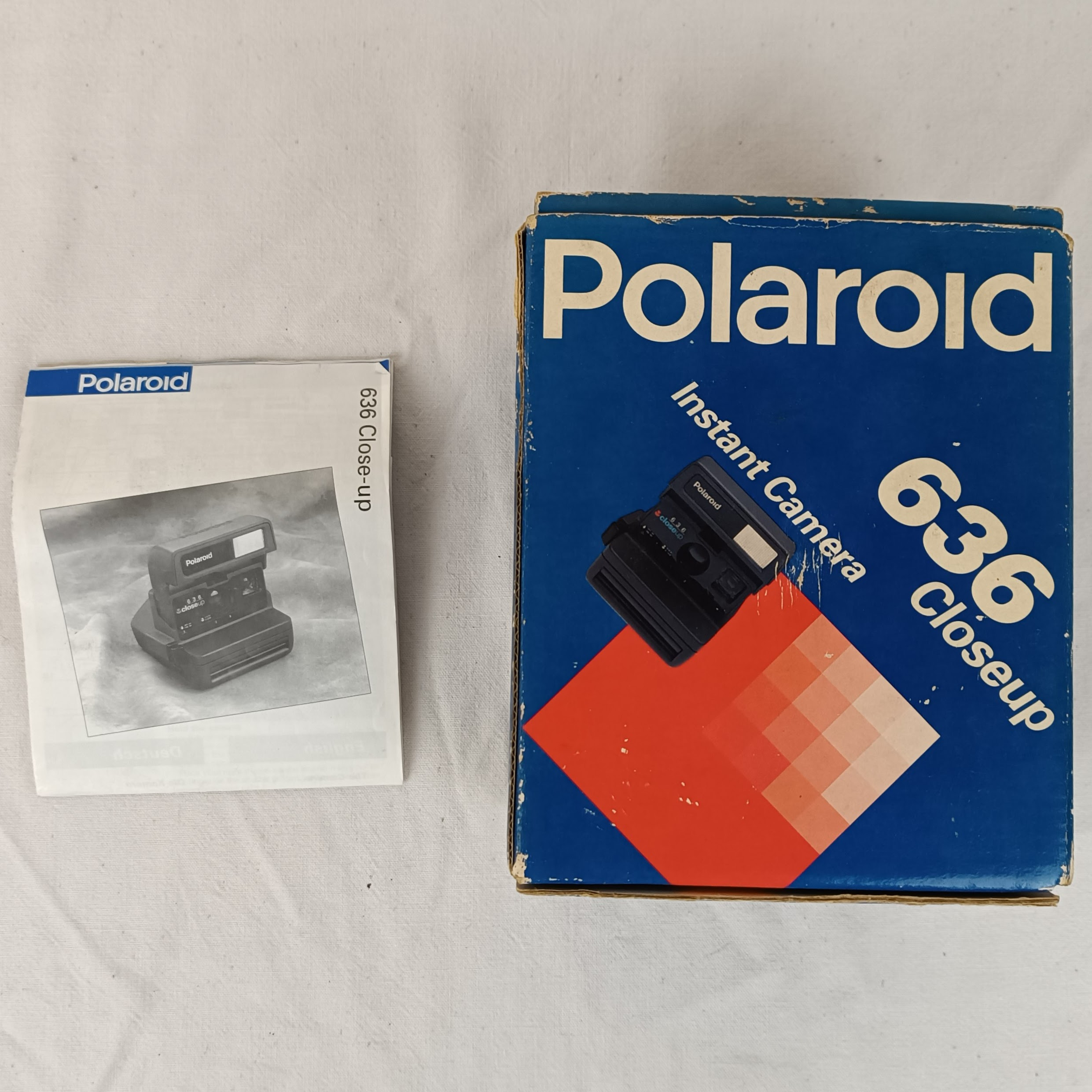 Voir photo 9 de Appareil photo Polaroid 636 Closeup, Instant camera, avec boite et notice Appareil photo Polaroid 636 Closeup, Instant camera, avec boite et notice Très bon état reconditionné photo 9