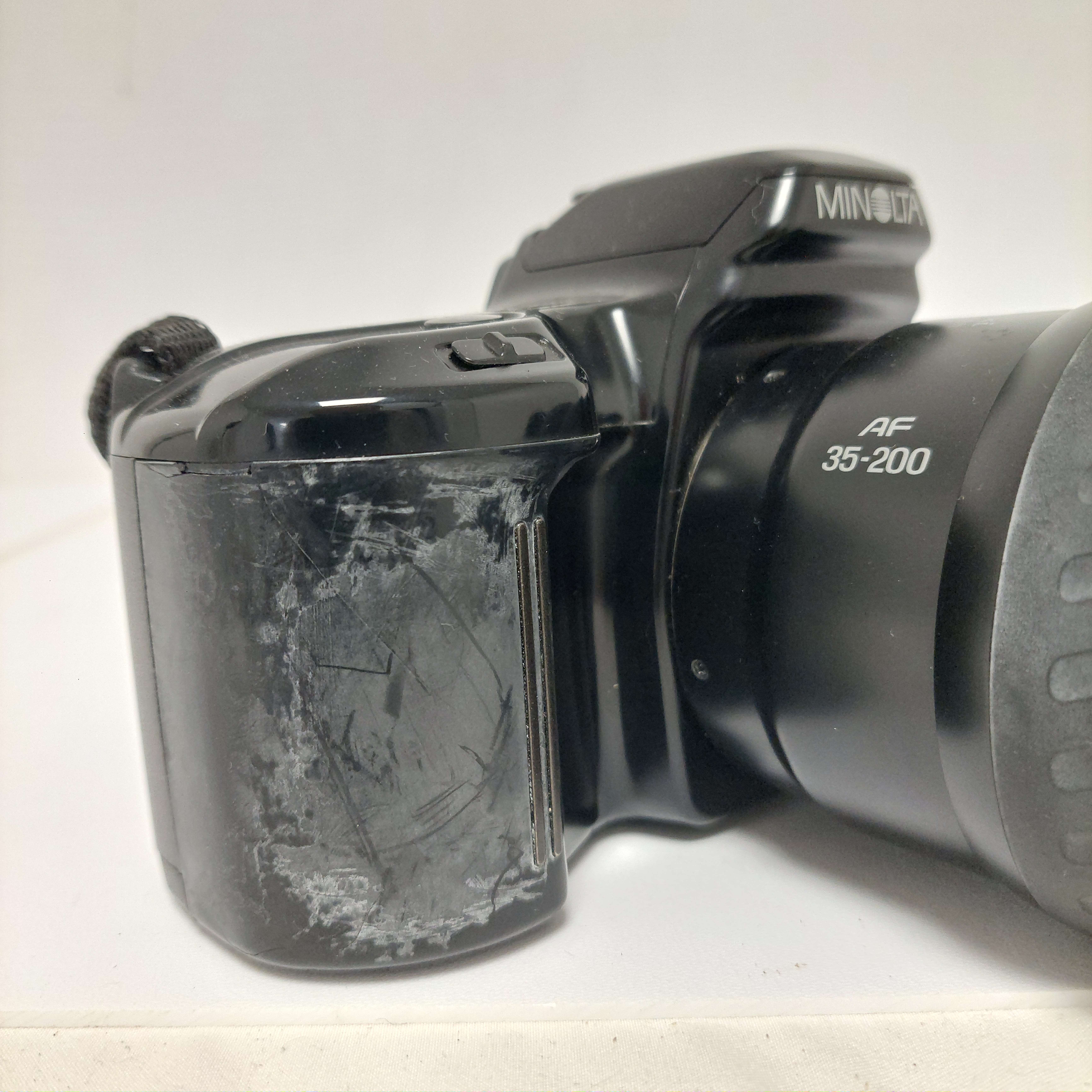 Voir photo 6 de Appareil photo reflex argentique MINOLTA DYNAX 3xi | Dero Appareil photo reflex argentique MINOLTA DYNAX 3xi Bon état reconditionné photo 6 | Dero