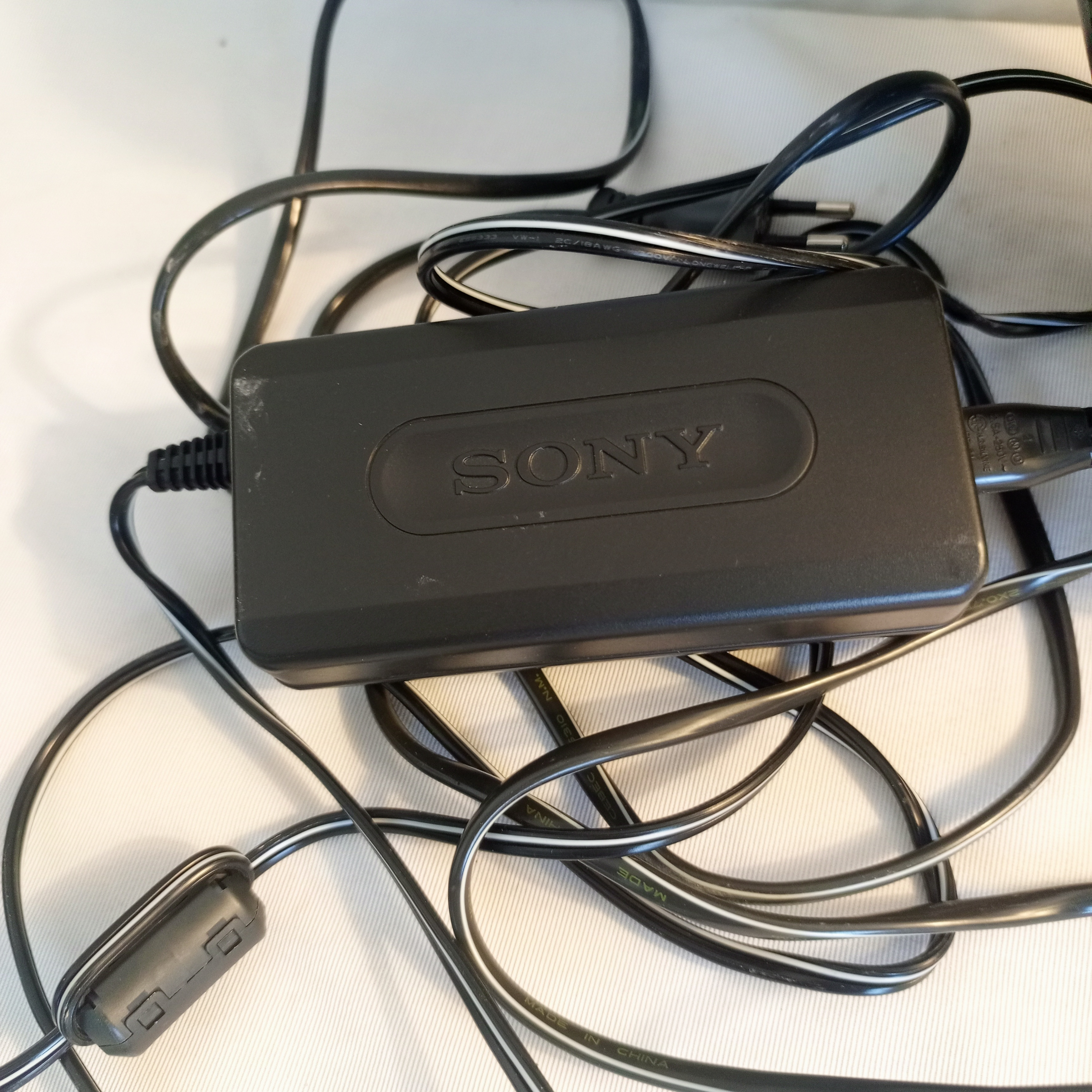 Voir photo 7 de Appareil photo Sony Cyber-Shot Appareil photo Sony Cyber-Shot État correct reconditionné photo 7
