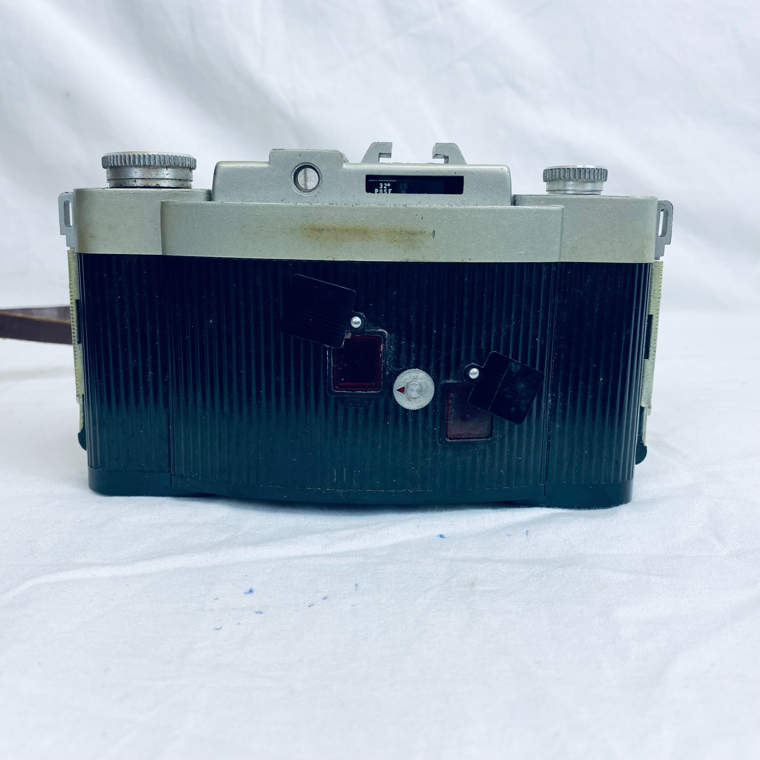 Voir photo 4 de Appareil Photo Vintage FEX Elite (Bakélite) + Étui en Cuir d'origine - Année 50 Appareil Photo Vintage FEX Elite (Bakélite) + Étui en Cuir d'origine - Année 50 État correct reconditionné photo 4