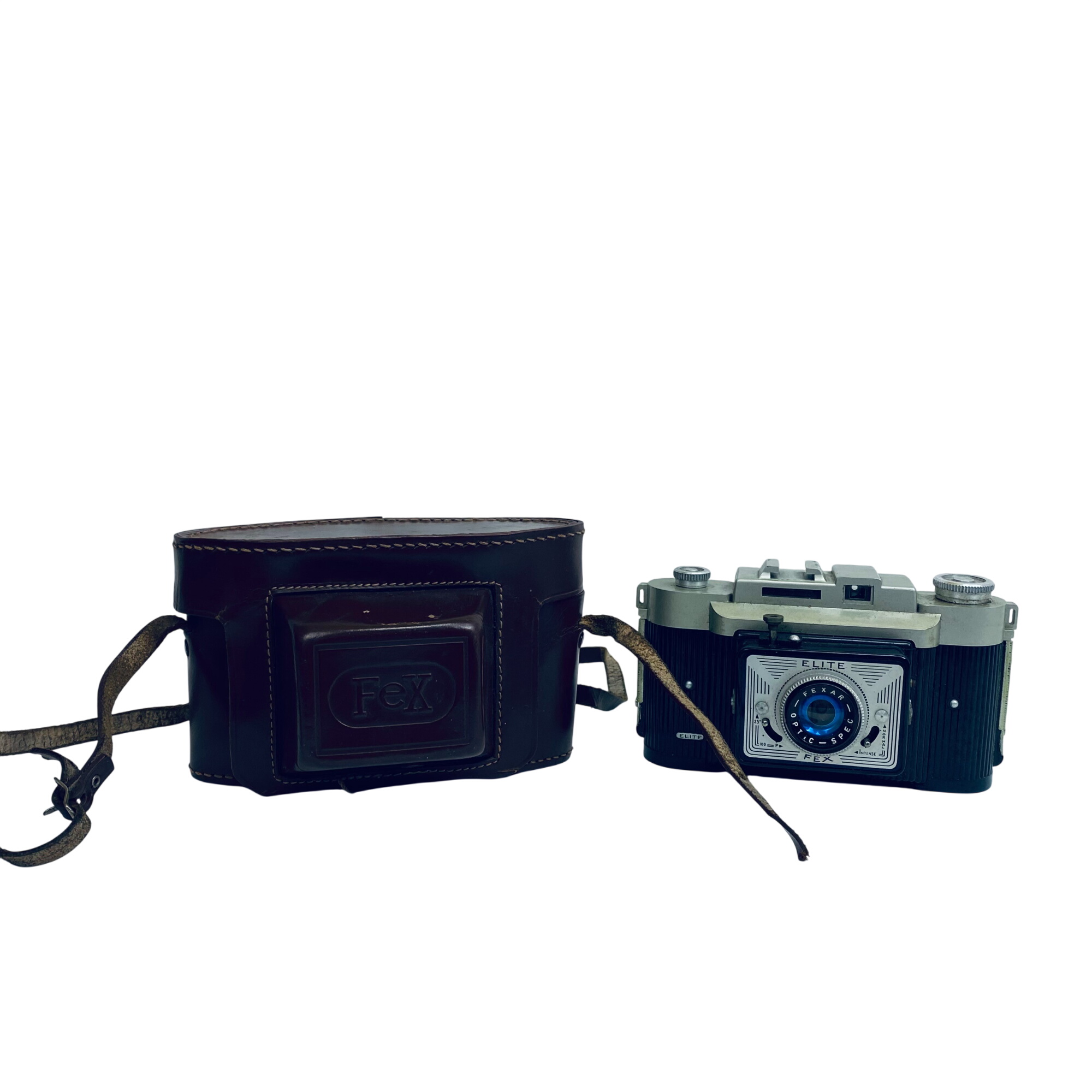 Appareil Photo Vintage FEX Elite (Bakélite) + Étui en Cuir d'origine - Année 50 État correct - 17,00 € Appareil Photo Vintage FEX Elite (Bakélite) + Étui en Cuir d'origine - Année 50 État correct reconditionné disponible sur Label Emmaüs