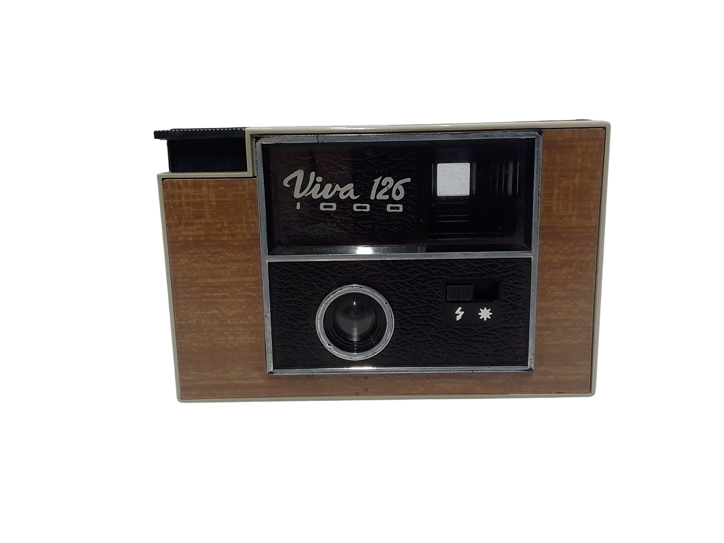 Appareil Photo Viva 126 1000 Bon état - 10,50 € Appareil Photo Viva 126 1000 Bon état reconditionné disponible sur Label Emmaüs