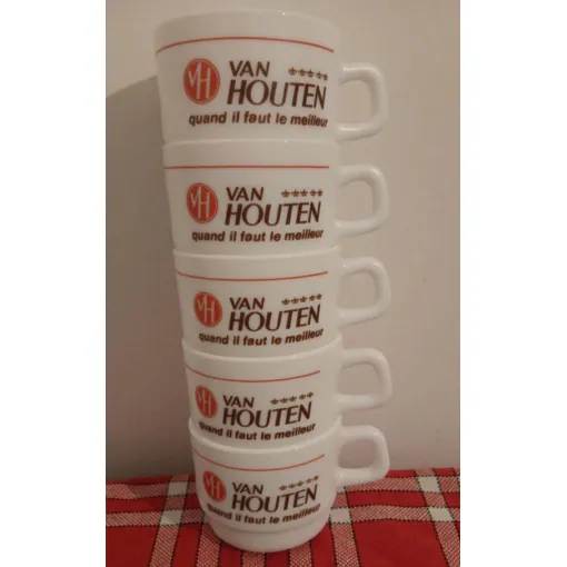 Acheter Arcopal Lot 5 Grandes Tasses Van Houten Chocolat Bon état - 10,00 € Arcopal Lot 5 Grandes Tasses Van Houten Chocolat Bon état reconditionné disponible sur Rakuten