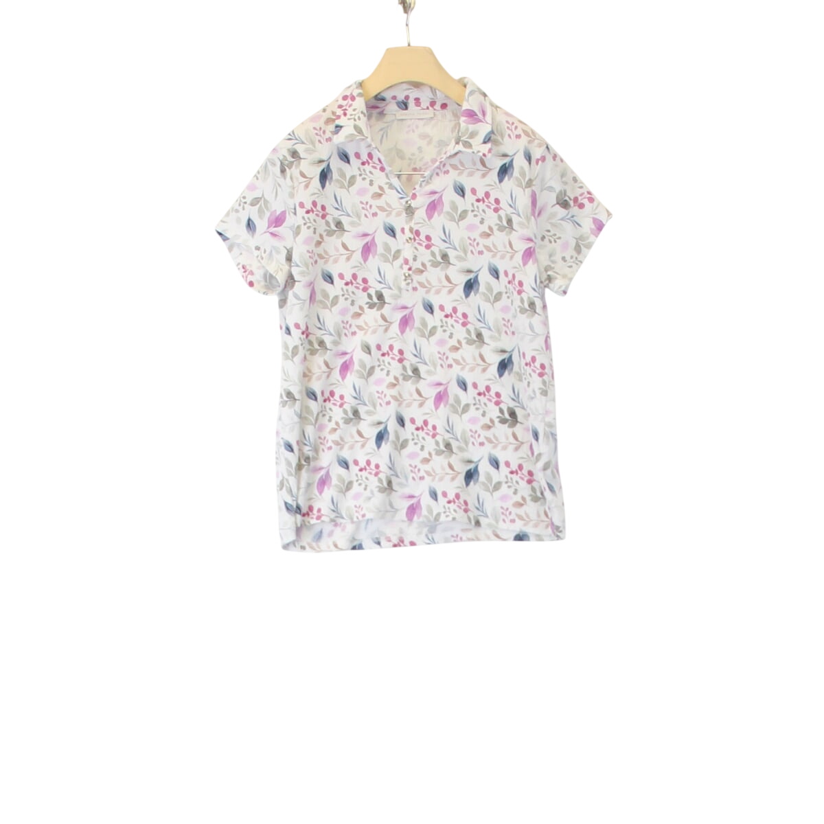 Acheter Armand Thiery - chemise en synthétique - taille 42 Très bon état - 30,00 € Armand Thiery - chemise en synthétique - taille 42 Très bon état reconditionné disponible sur Label Emmaüs