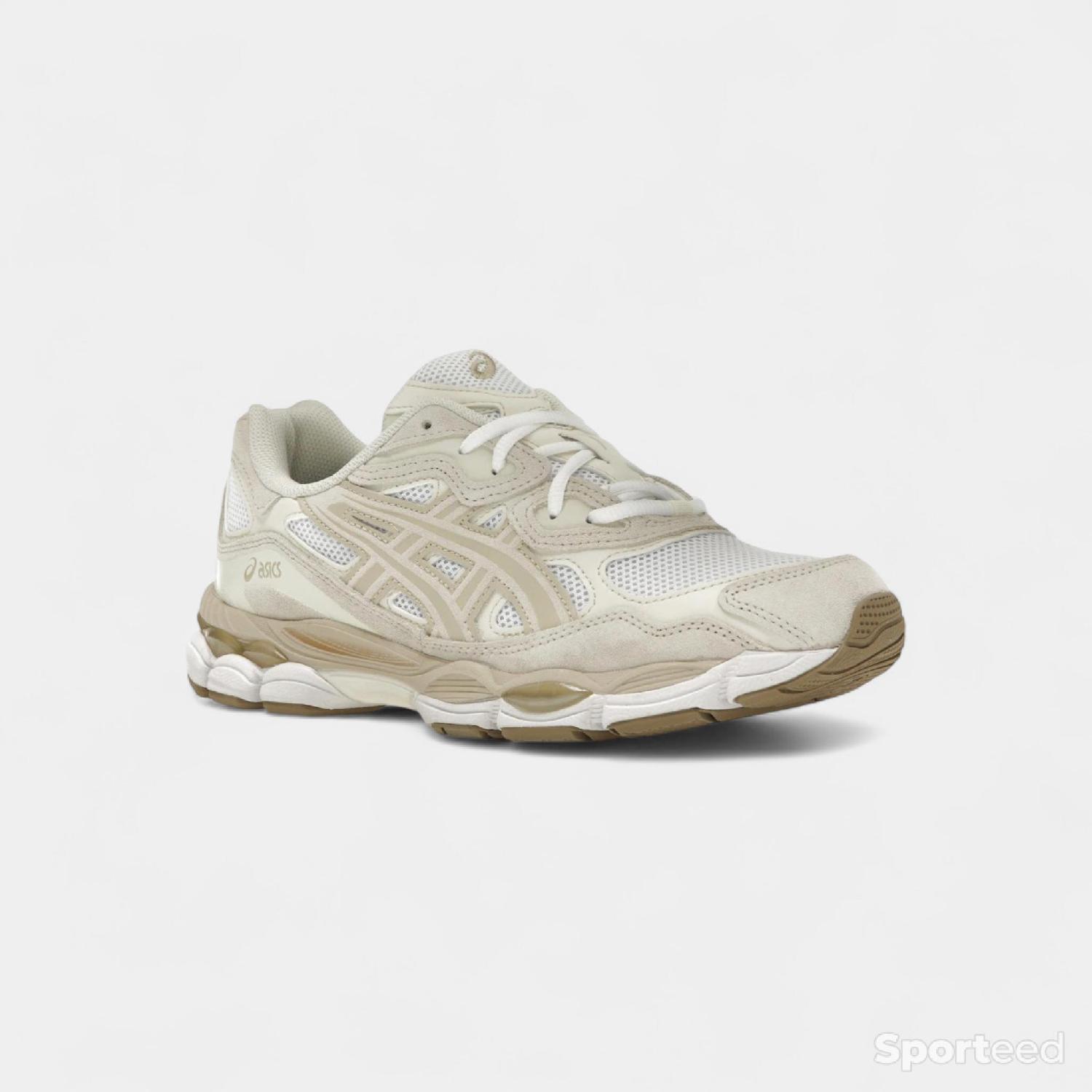 Asics Gel-NYC blanc Comme neuf (c'est déjà la condition standard) - 200,00 € Asics Gel-NYC blanc Comme neuf (c'est déjà la condition standard) Asics reconditionné disponible sur Sporteed