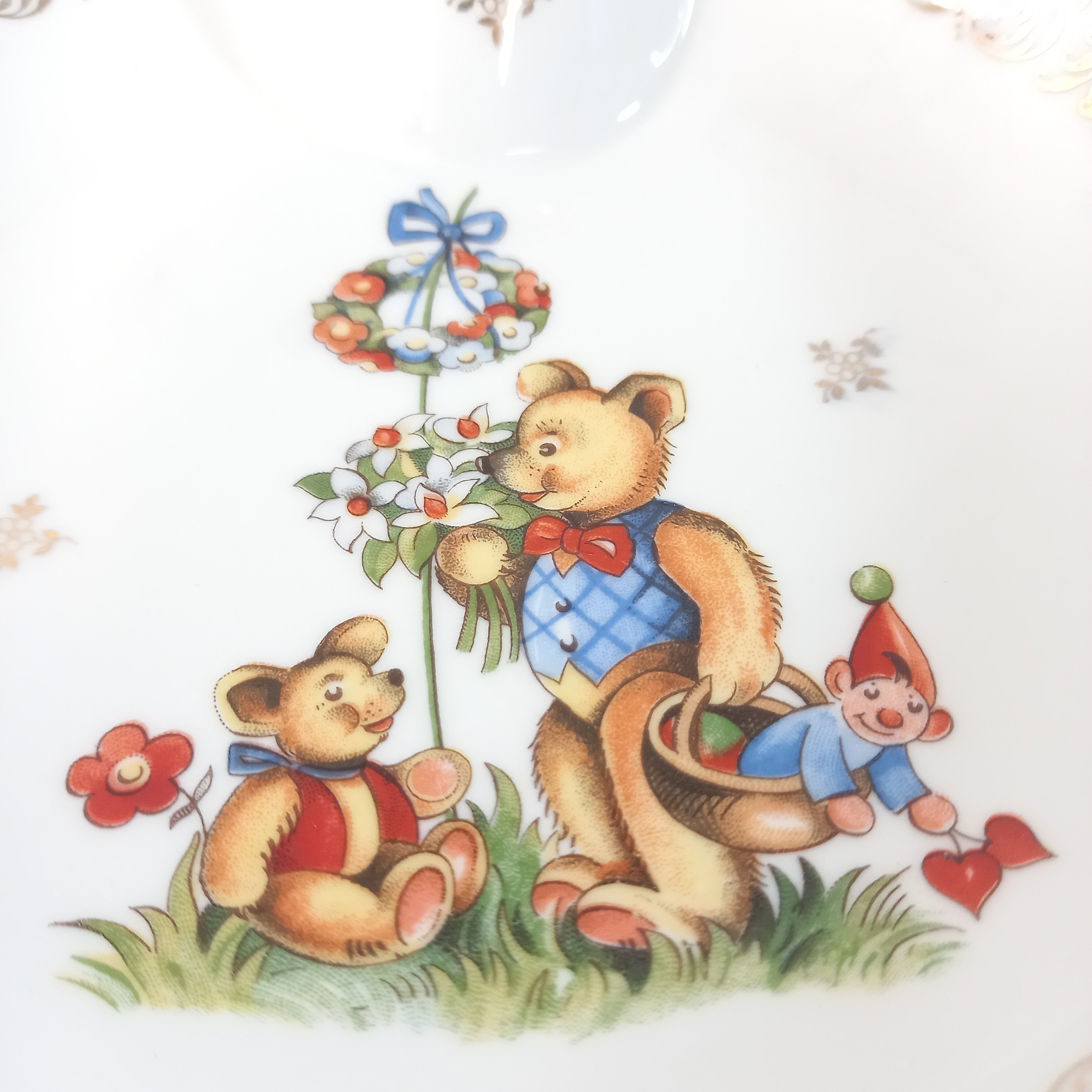 Voir photo 6 de Assiette à bouillie en porcelaine, signée PARIS 2 Assiette à bouillie en porcelaine, signée PARIS 2 Bon état reconditionné photo 6