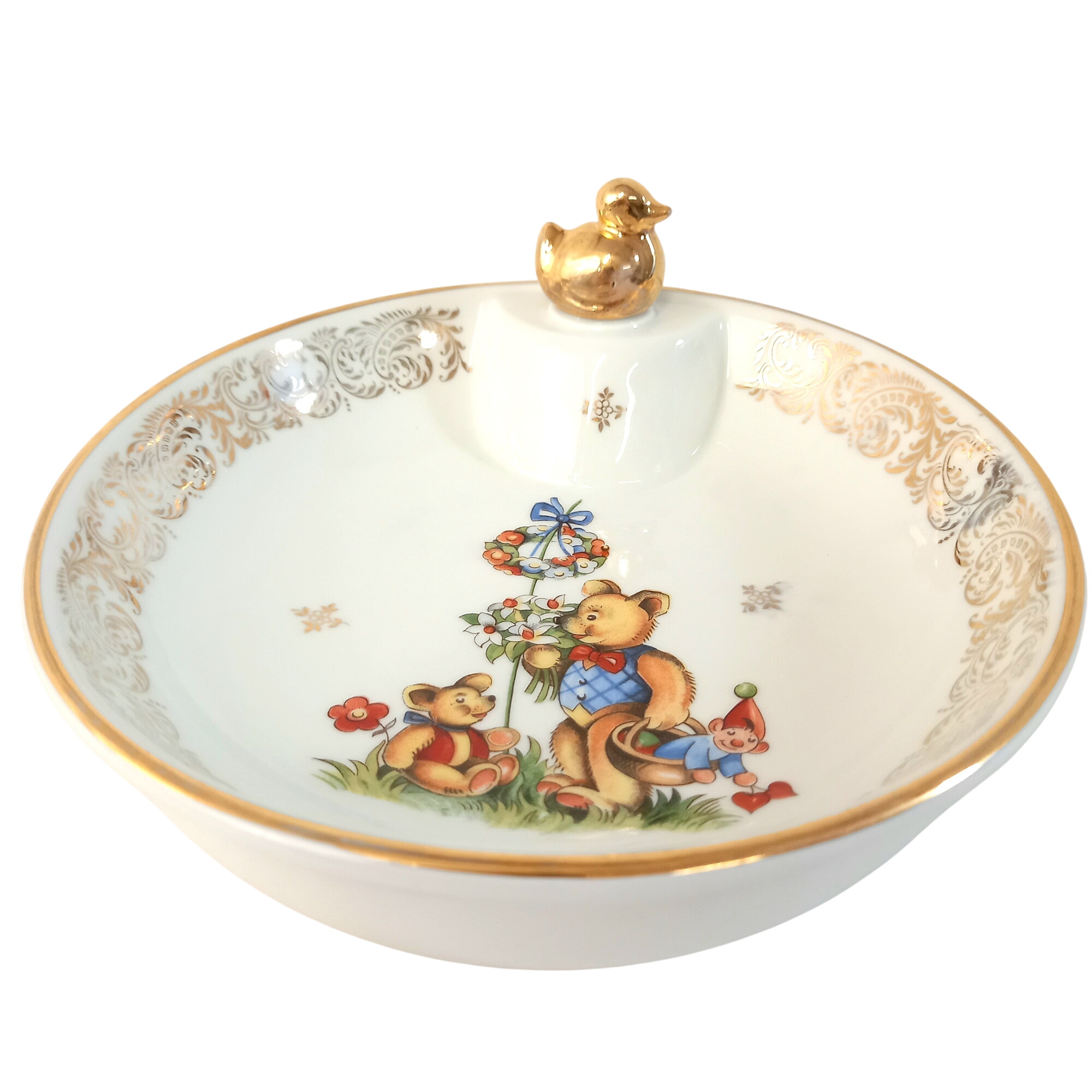 Assiette à bouillie en porcelaine, signée PARIS 2 Bon état - 13,60 € Assiette à bouillie en porcelaine, signée PARIS 2 Bon état reconditionné disponible sur Label Emmaüs