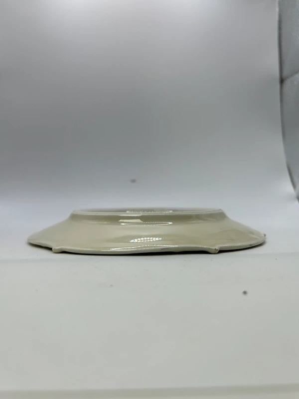Voir photo 10 de Assiette à dessert ancienne Porcelaine de Limoges France décor roses dorées vintage 17,5 cm Assiette à dessert ancienne Porcelaine de Limoges France décor roses dorées vintage 17,5 cm Très bon état reconditionné photo 10