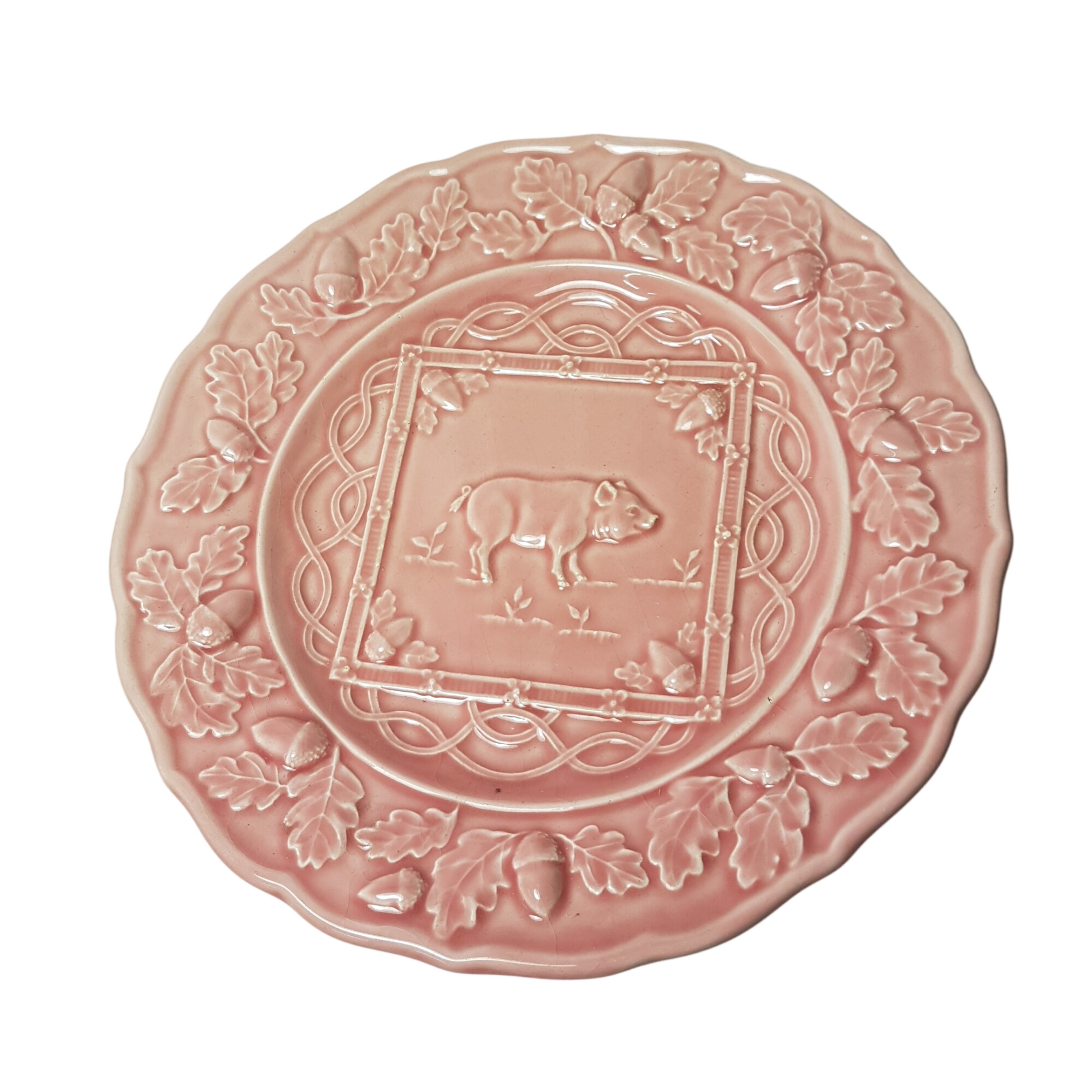 Assiette Bordallo Pinheiro rose Portugal distribuée par La chaise longue Parfait état - 15,00 € Assiette Bordallo Pinheiro rose Portugal distribuée par La chaise longue Parfait état reconditionné disponible sur Label Emmaüs