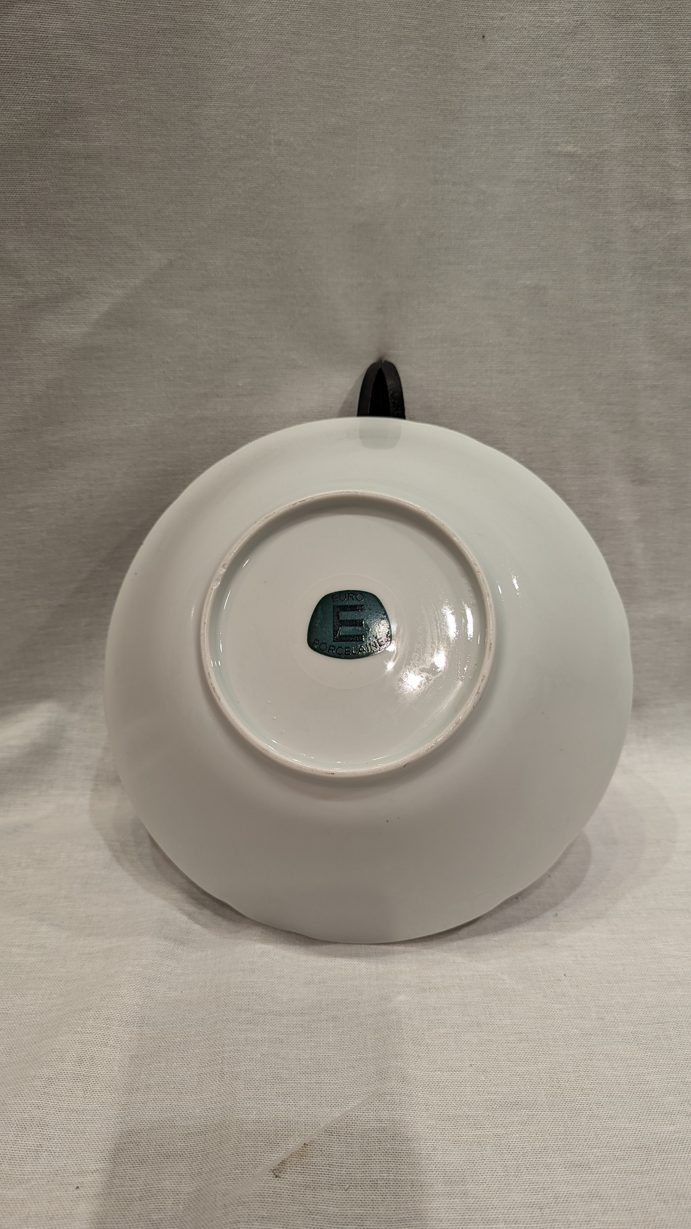Voir photo 2 de Assiette creuse Euro Porcelaine représentant Panhard Levasseur 1895 Assiette creuse Euro Porcelaine représentant Panhard Levasseur 1895 Très bon état reconditionné photo 2