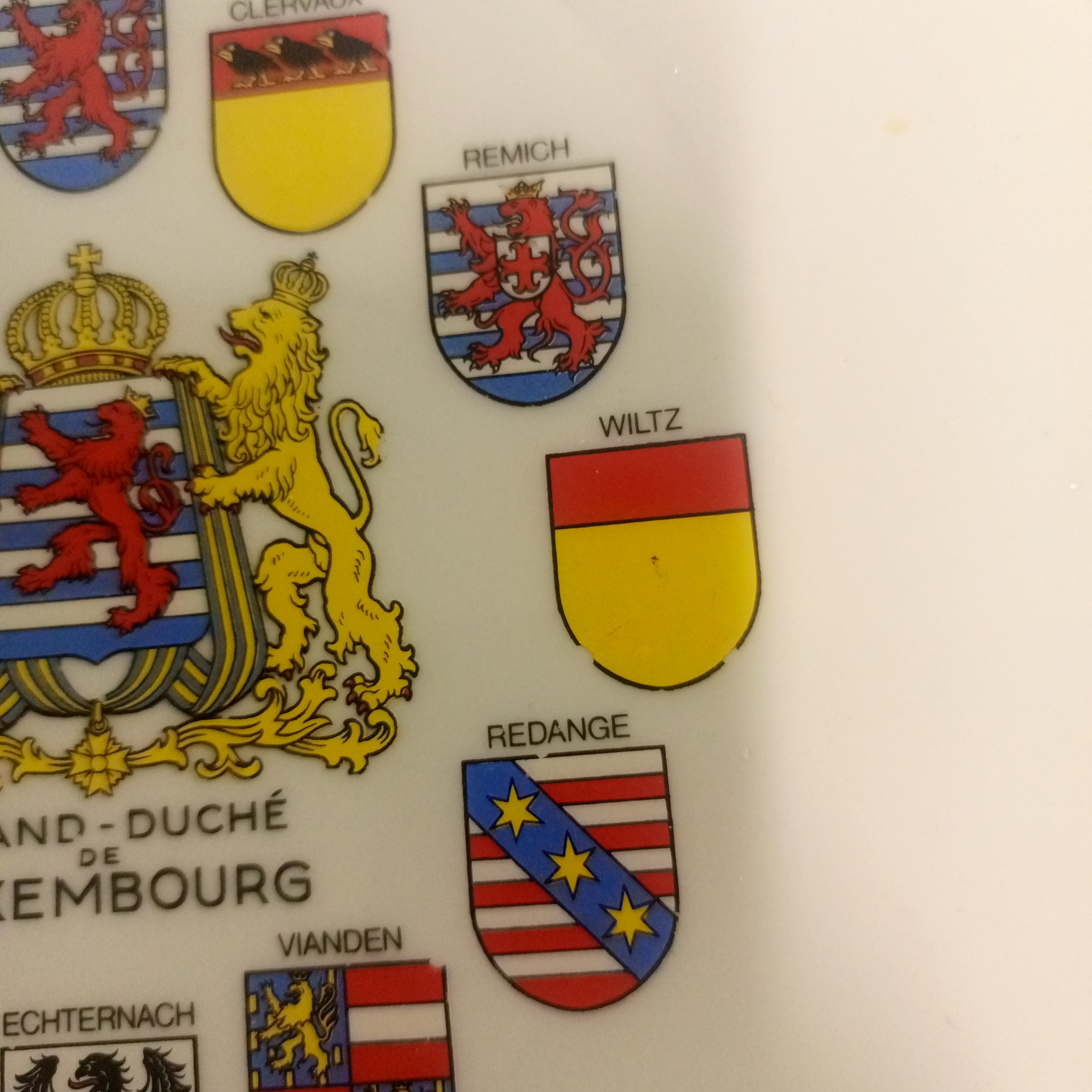 Voir photo 4 de Assiette de collection et decorative du Grand duché du Luxembourg Assiette de collection et decorative du Grand duché du Luxembourg État correct reconditionné photo 4