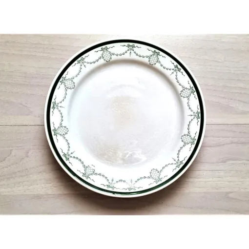 Acheter Assiette De Présentation Ancienne Sévigné Modèle "Labrador" Tons Blanc Et Vert Bon état - 10,00 € Assiette De Présentation Ancienne Sévigné Modèle "Labrador" Tons Blanc Et Vert Bon état reconditionné disponible sur Rakuten