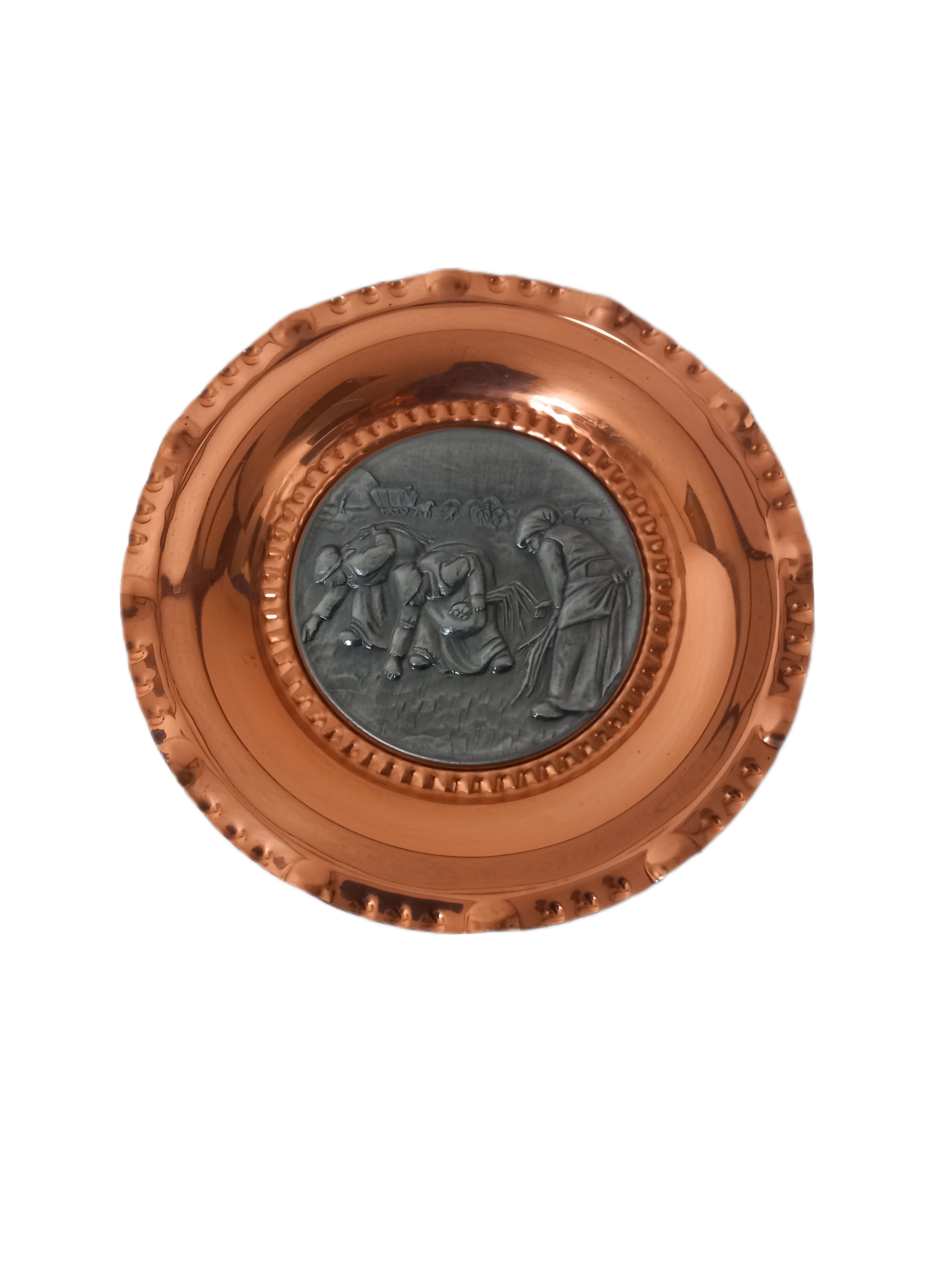 Acheter Assiette Décoratif Mural En Cuivre Très bon état - 11,20 € Assiette Décoratif Mural En Cuivre Très bon état reconditionné disponible sur Label Emmaüs