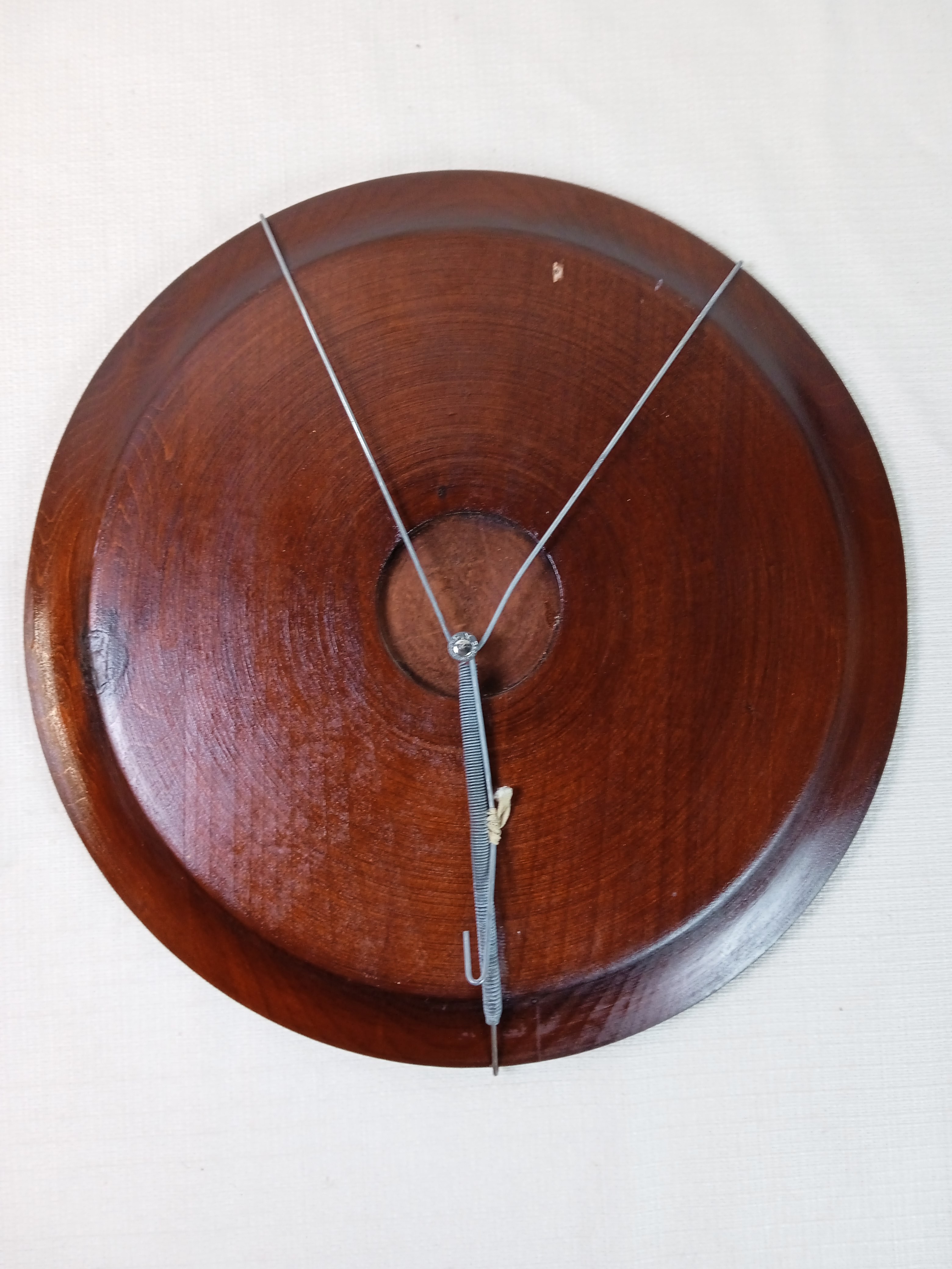 Voir photo 3 de Assiette décorative en bois vintage Assiette décorative en bois vintage État correct reconditionné photo 3