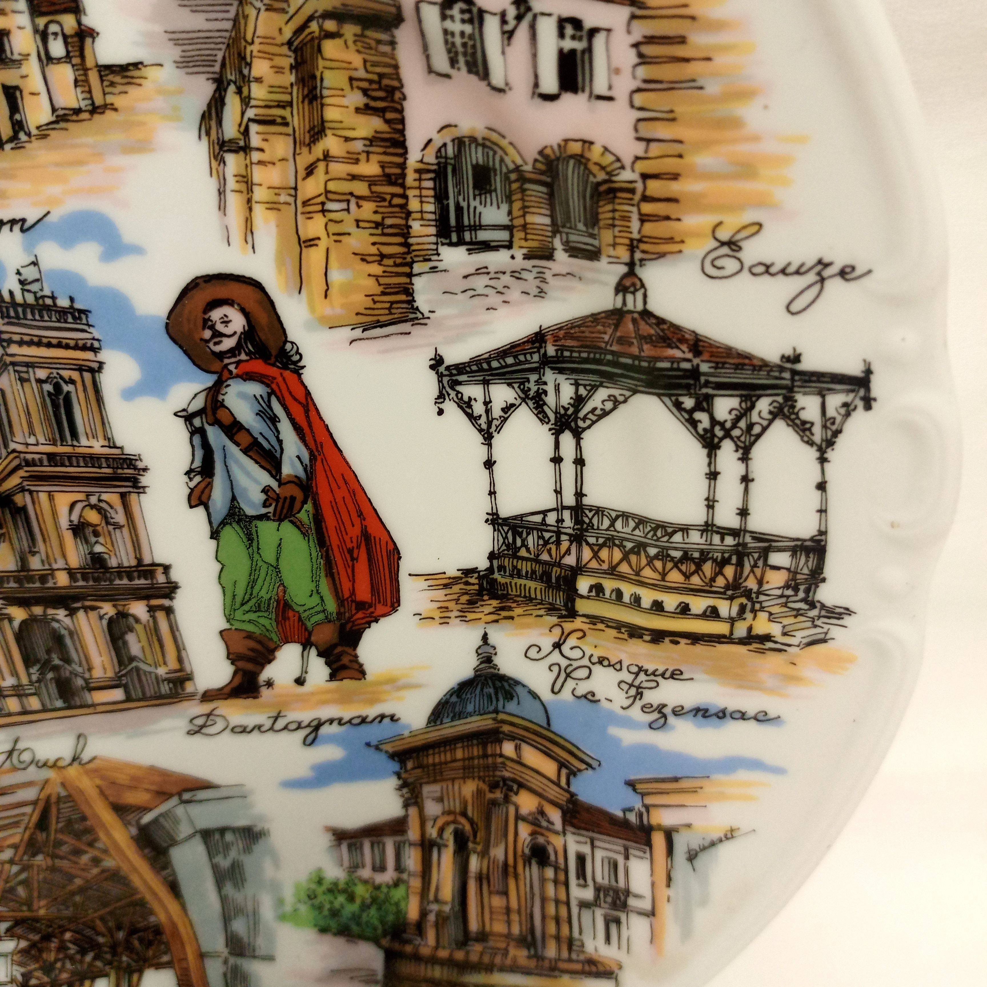 Voir photo 4 de Assiette en porcelaine souvenir Assiette en porcelaine souvenir État correct reconditionné photo 4