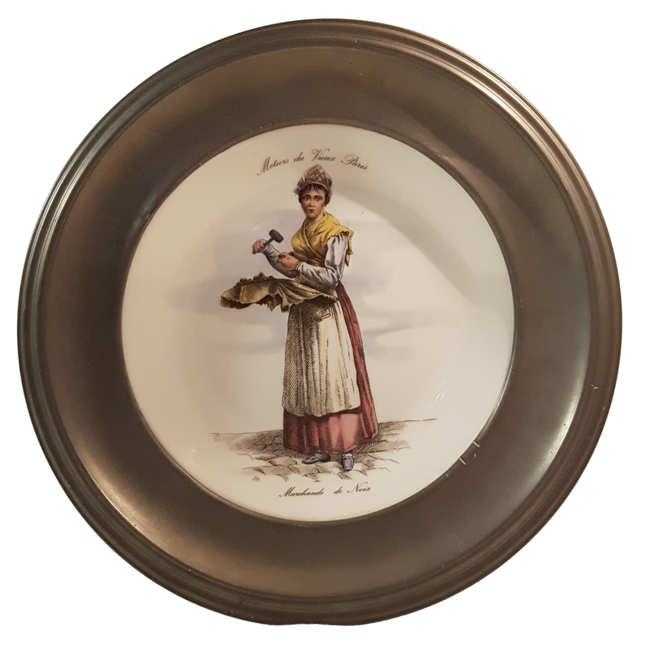 Acheter Assiette étain et porcelaine de Sologne Très bon état - 10,00 € Assiette étain et porcelaine de Sologne Très bon état reconditionné disponible sur Label Emmaüs