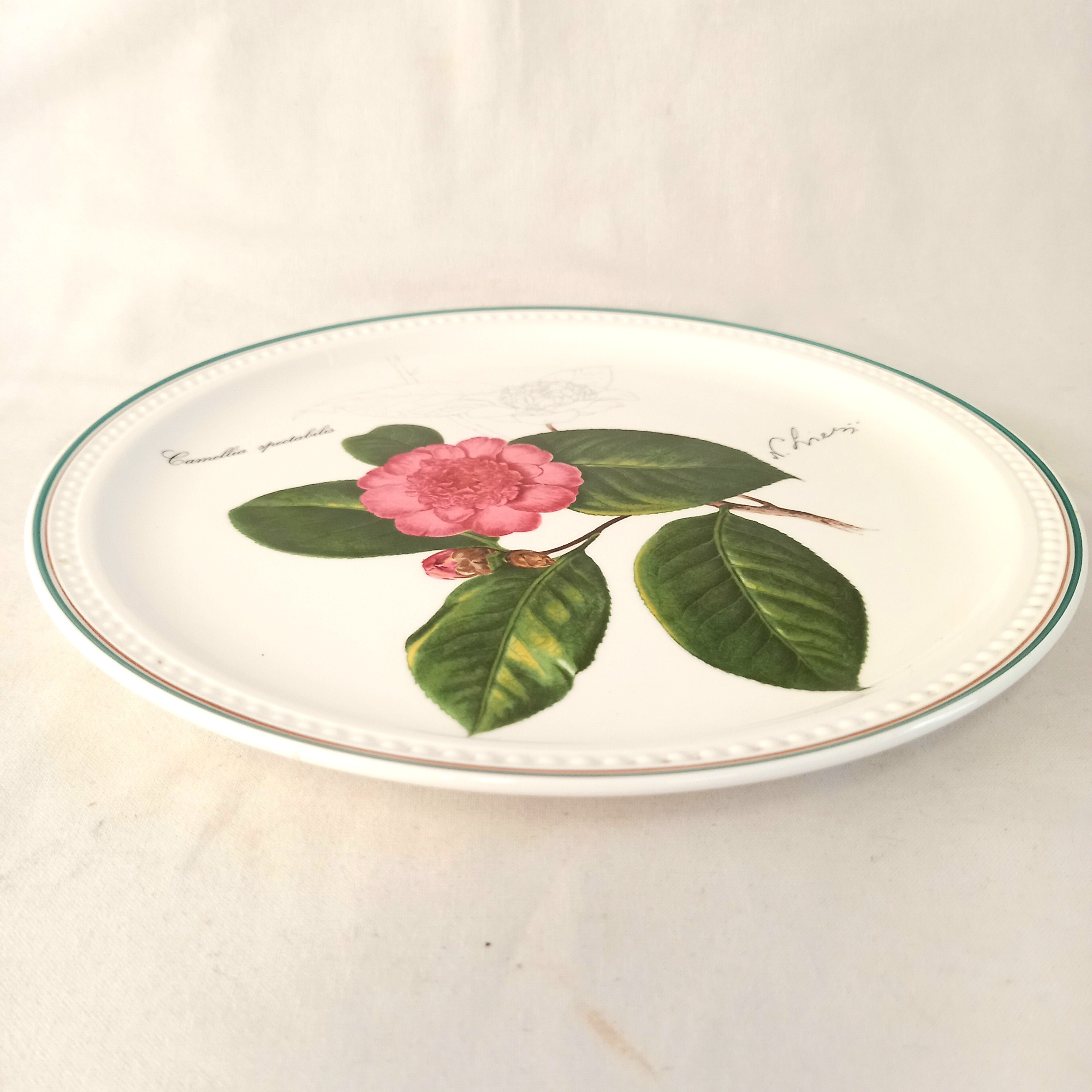 Voir photo 3 de Assiette murale décorative en porcelaine, de marque Villeroy & Boch, modèle "camellia", 1992 Assiette murale décorative en porcelaine, de marque Villeroy & Boch, modèle "camellia", 1992 reconditionné photo 3