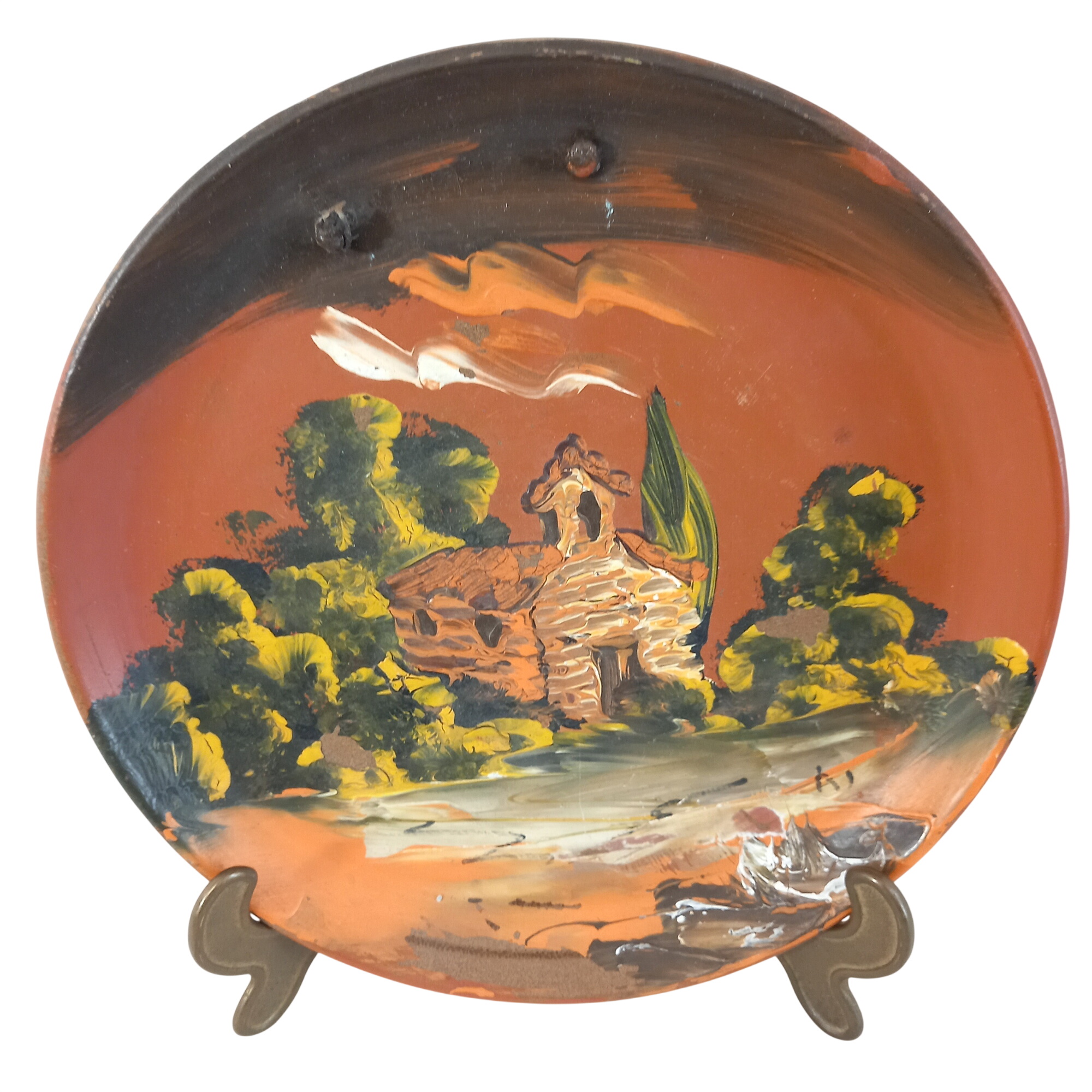 Assiette murale décorative, peinte à la main, de marque Sarreguemines - paysage de Provence Bon état - 15,00 € Assiette murale décorative, peinte à la main, de marque Sarreguemines - paysage de Provence Bon état reconditionné disponible sur Label Emmaüs