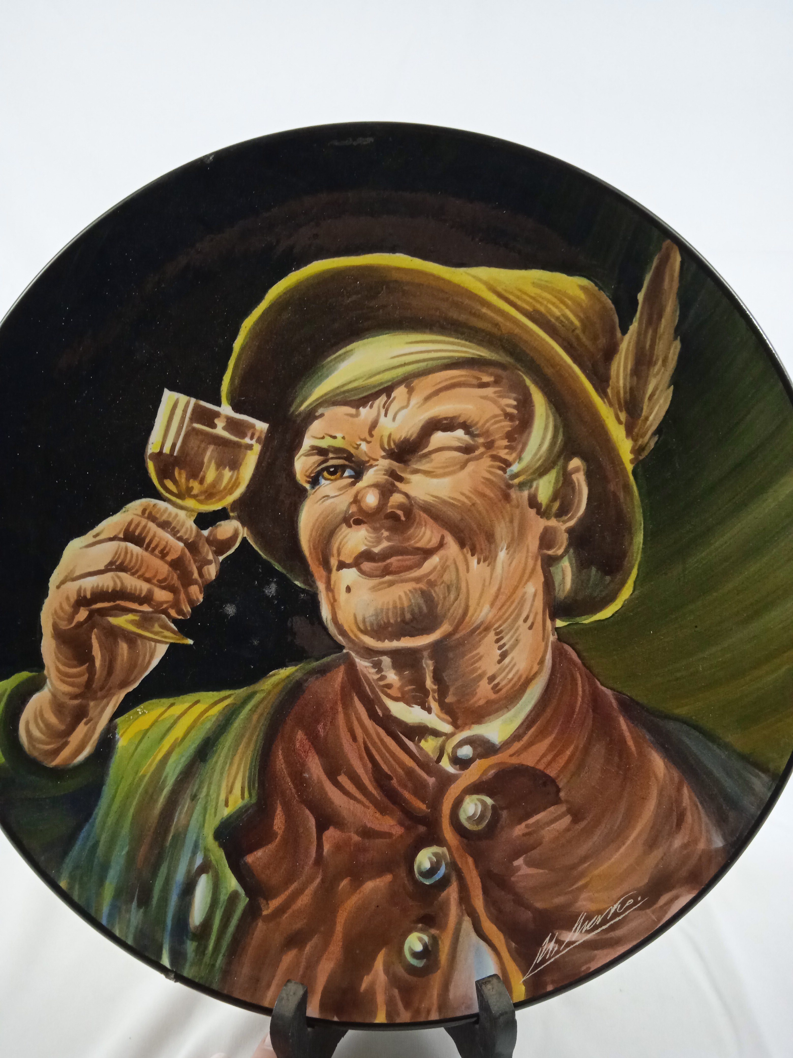 Acheter ASSIETTE MURALE PEINT A LA MAIN VIN - EL BUEN CATADOR État correct - 10,00 € ASSIETTE MURALE PEINT A LA MAIN VIN - EL BUEN CATADOR État correct reconditionné disponible sur Label Emmaüs