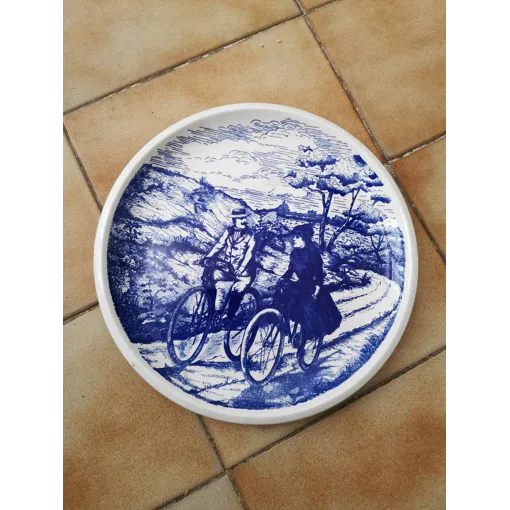 Assiette Plate. Manufacture Royale La Louviere. Boch. occasion reconditionné disponible sur Rakuten