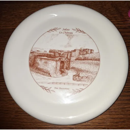 Assiette Porcelaine Décor Salses Le Château - Yves Ducourtioux - Pillivuyt occasion reconditionné disponible sur Rakuten