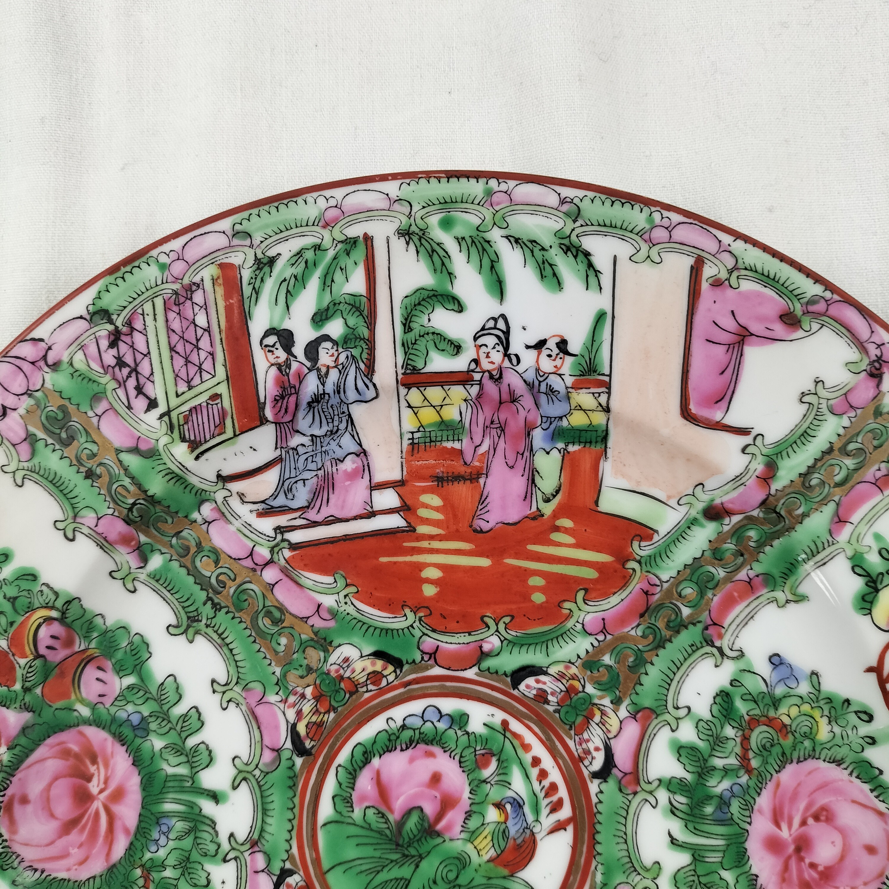 Voir photo 2 de Assiette porcelaine décorative chinoise de Macau Assiette porcelaine décorative chinoise de Macau Très bon état reconditionné photo 2