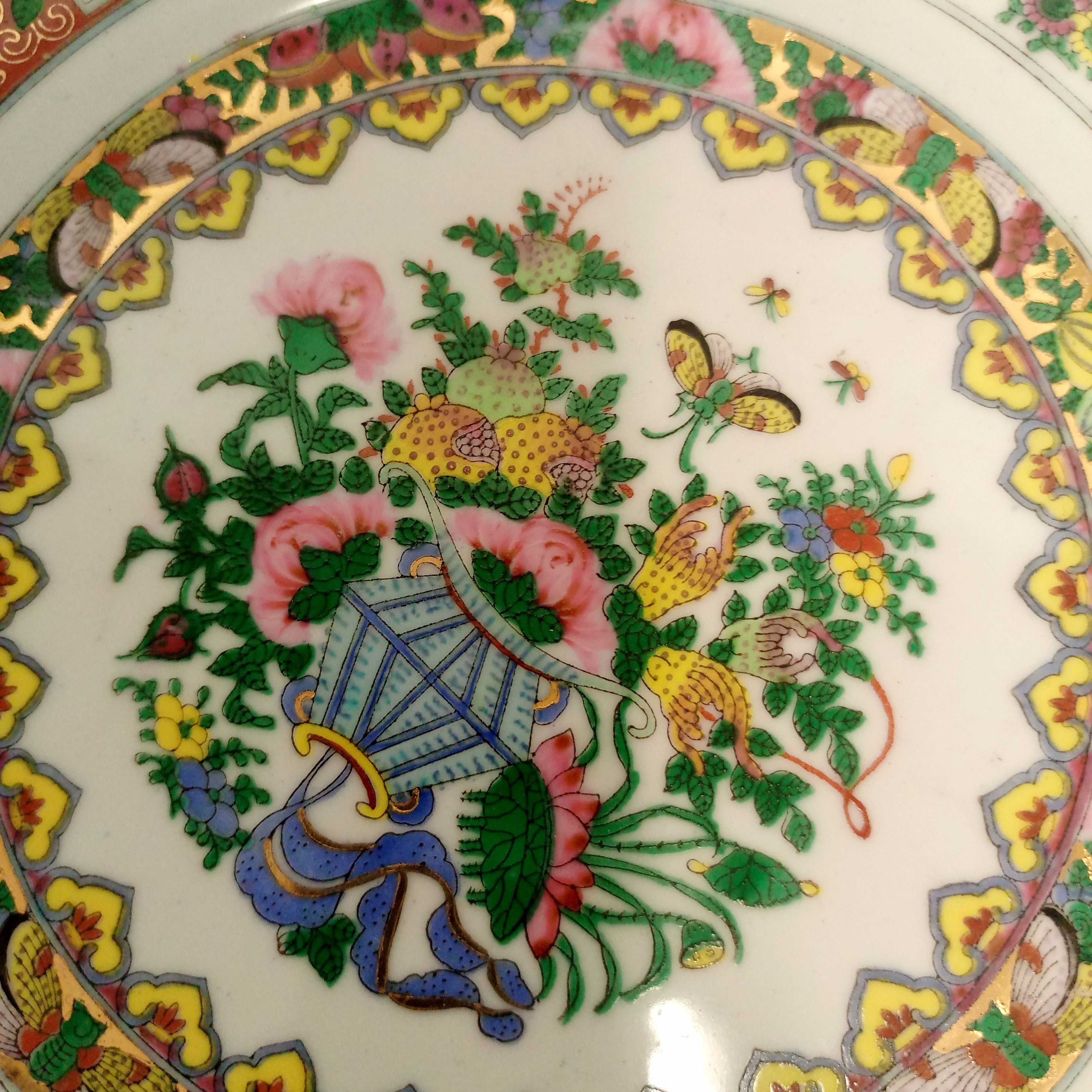 Voir photo 3 de Assiette vintage en porcelaine Assiette vintage en porcelaine État correct reconditionné photo 3