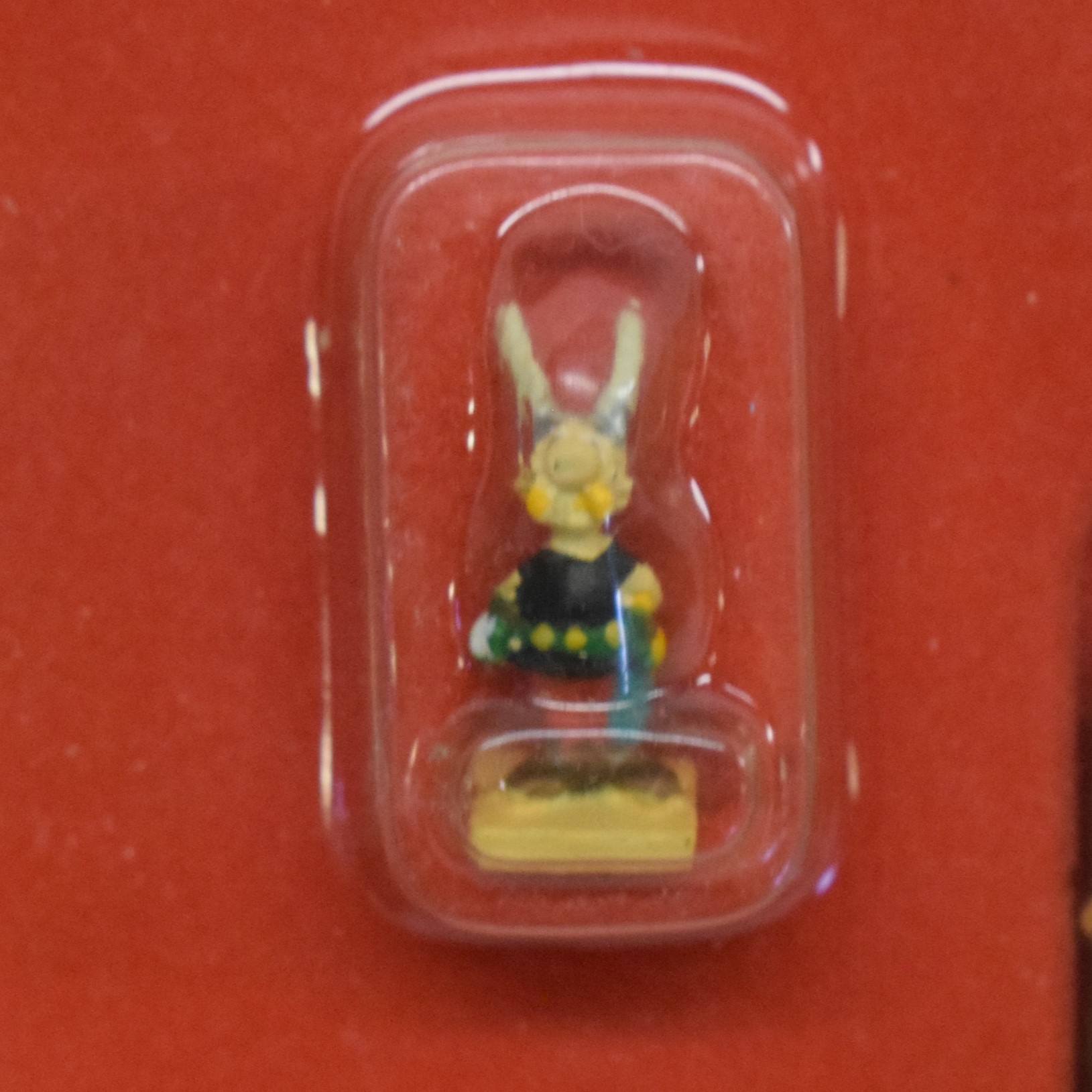 Voir photo 3 de Astérix avec sa maison et une palissade Plastoy pour les éditions Atlas année 2004 Astérix avec sa maison et une palissade Plastoy pour les éditions Atlas année 2004 État correct reconditionné photo 3