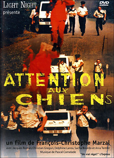 Attention aux chiens État correct reconditionné disponible sur Fnac