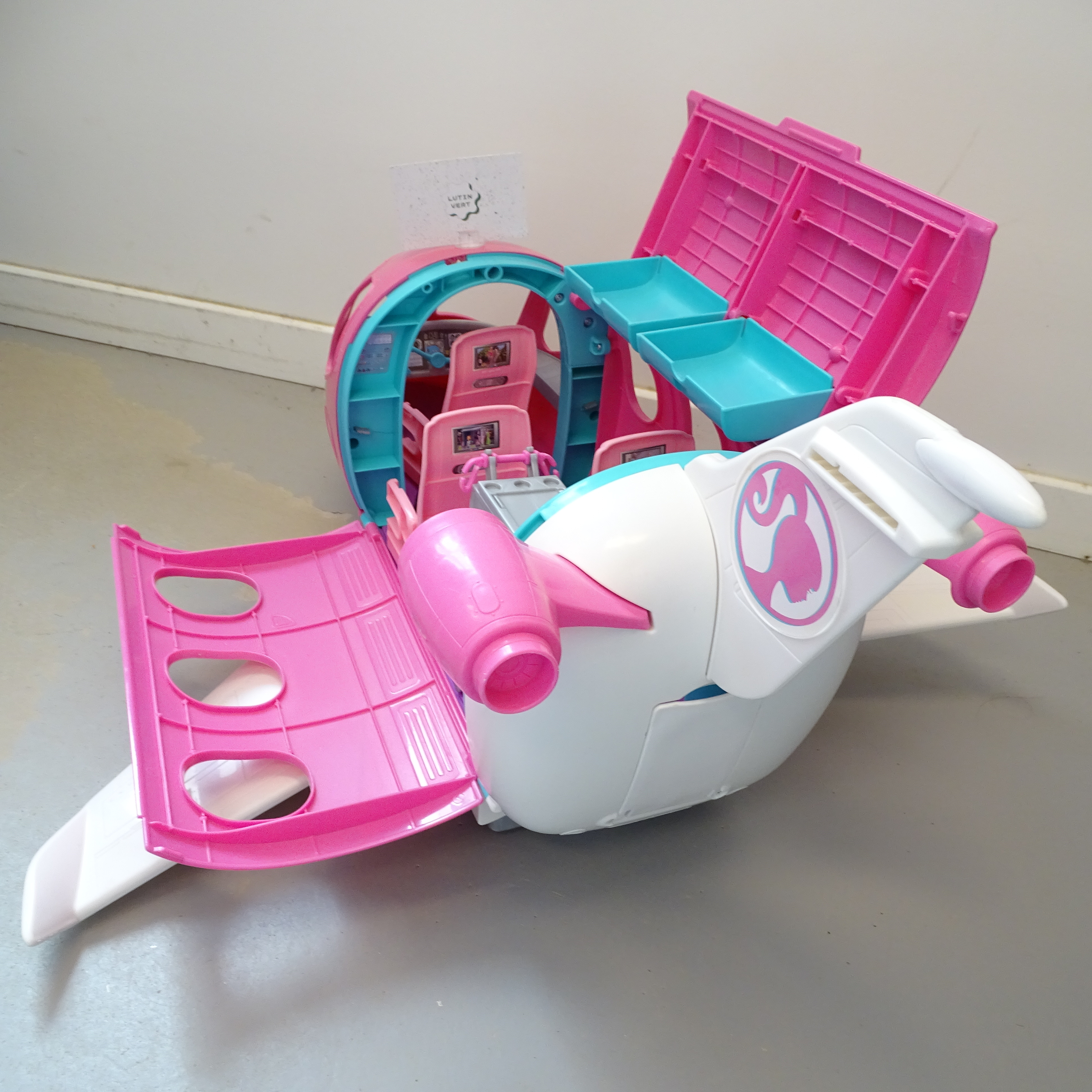 Voir photo 2 de Avion de Barbie MATTEL - Dès 4 ans | Ref 14941 Avion de Barbie MATTEL - Dès 4 ans | Ref 14941 Bon état reconditionné photo 2