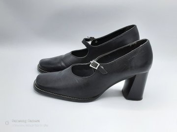 Acheter Babies à talon cuir noir T.38 de seconde main - 10,00 € Babies à talon cuir noir T.38 de seconde main N/A reconditionné disponible sur Claquettes Market