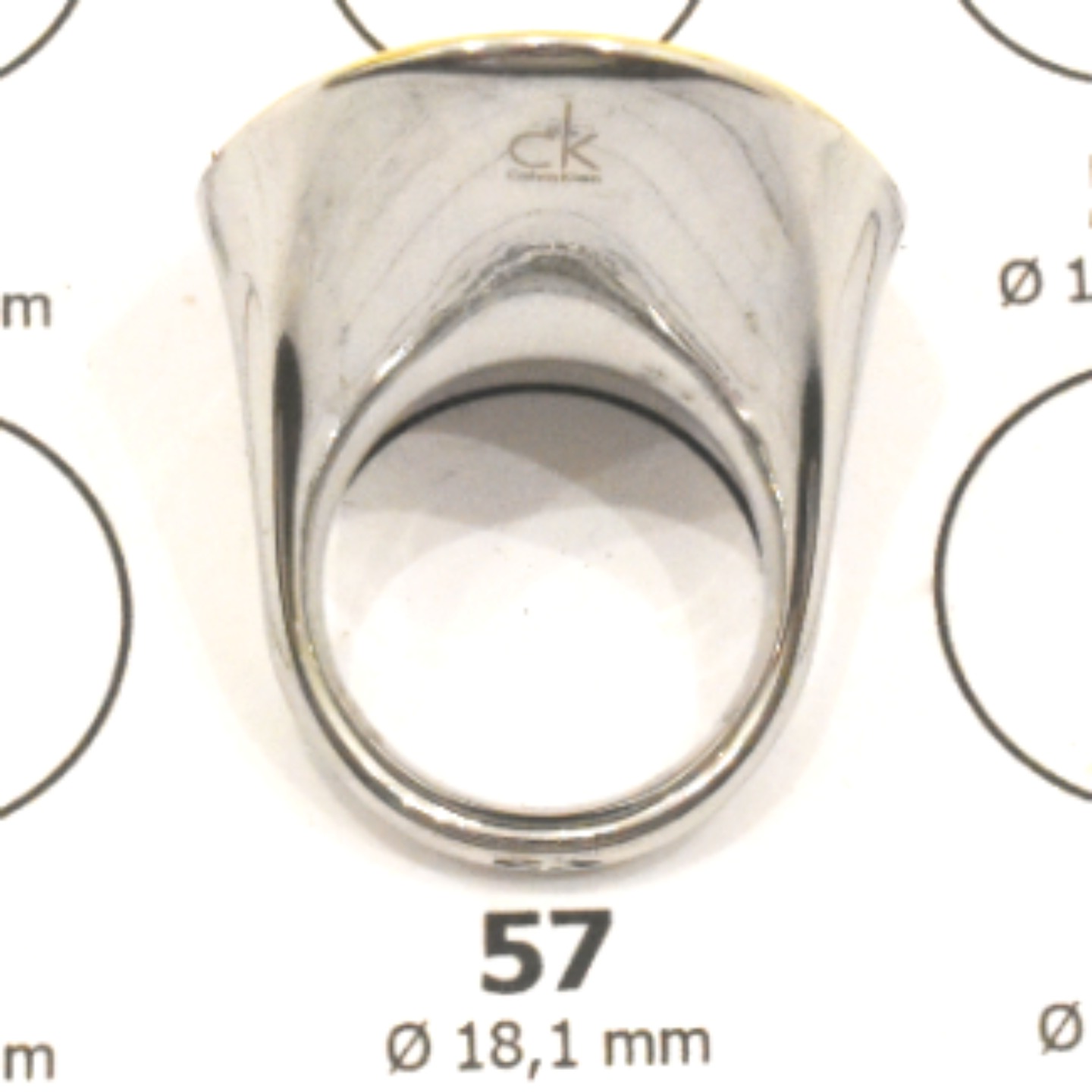 Voir photo 7 de Bague Cabochon Ondulé - Calvin Klein™ Bague Cabochon Ondulé - Calvin Klein™ Bon état reconditionné photo 7