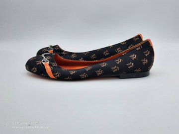 Ballerine cuir noir orange SAINT HONORE T36,5 de seconde main - 10,00 € Ballerine cuir noir orange SAINT HONORE T36,5 de seconde main reconditionné disponible sur Claquettes Market