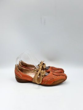 Acheter Ballerines à lacets orange - 20,00 € Ballerines à lacets orange Cosmo Paris reconditionné disponible sur Claquettes Market