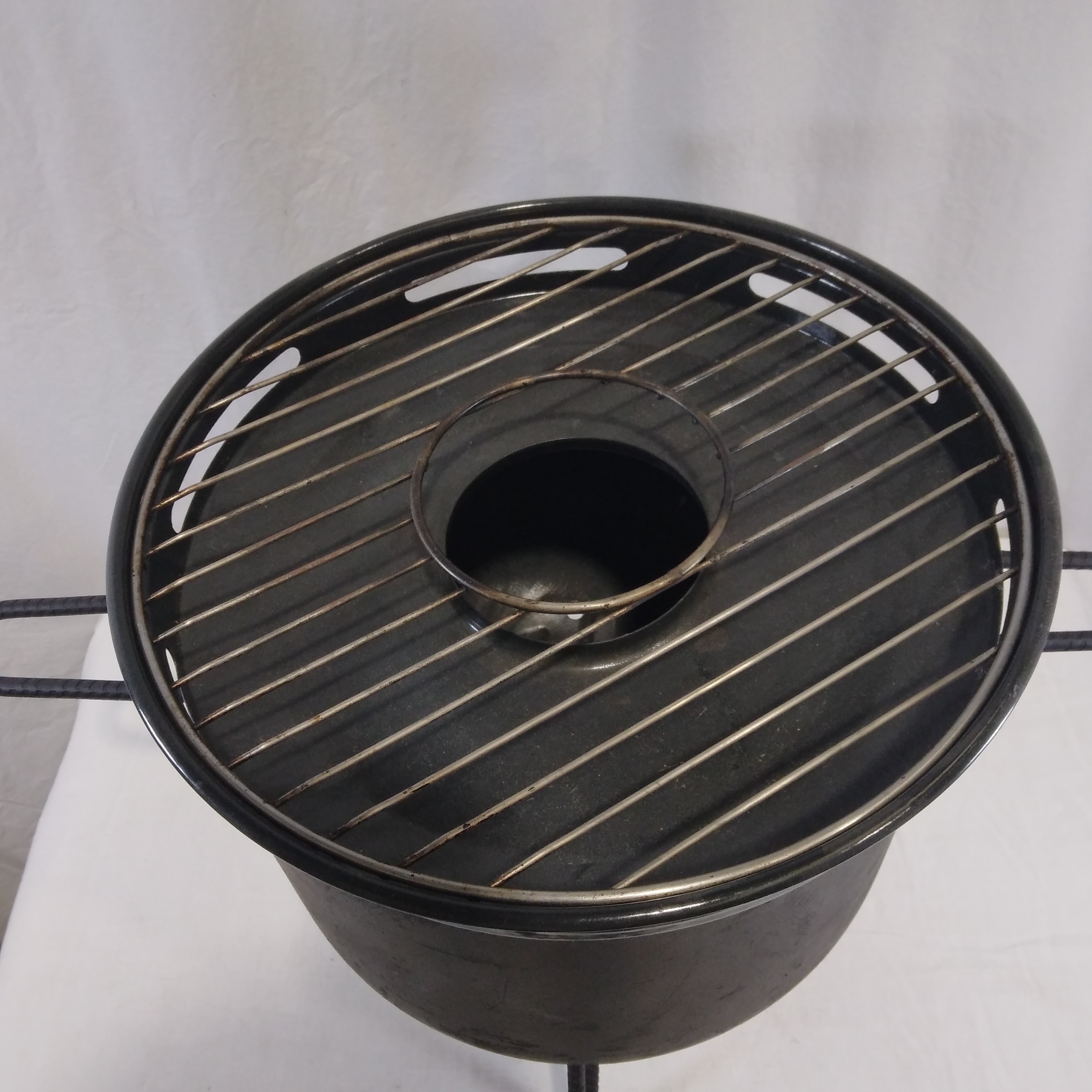 Voir photo 8 de Barbecue artisanal à partir d'une bouteille de gaz Barbecue artisanal à partir d'une bouteille de gaz Très bon état reconditionné photo 8