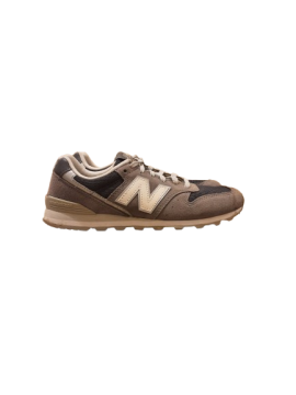 Basket de seconde main - 20,00 € Basket de seconde main Nike reconditionné disponible sur Claquettes Market